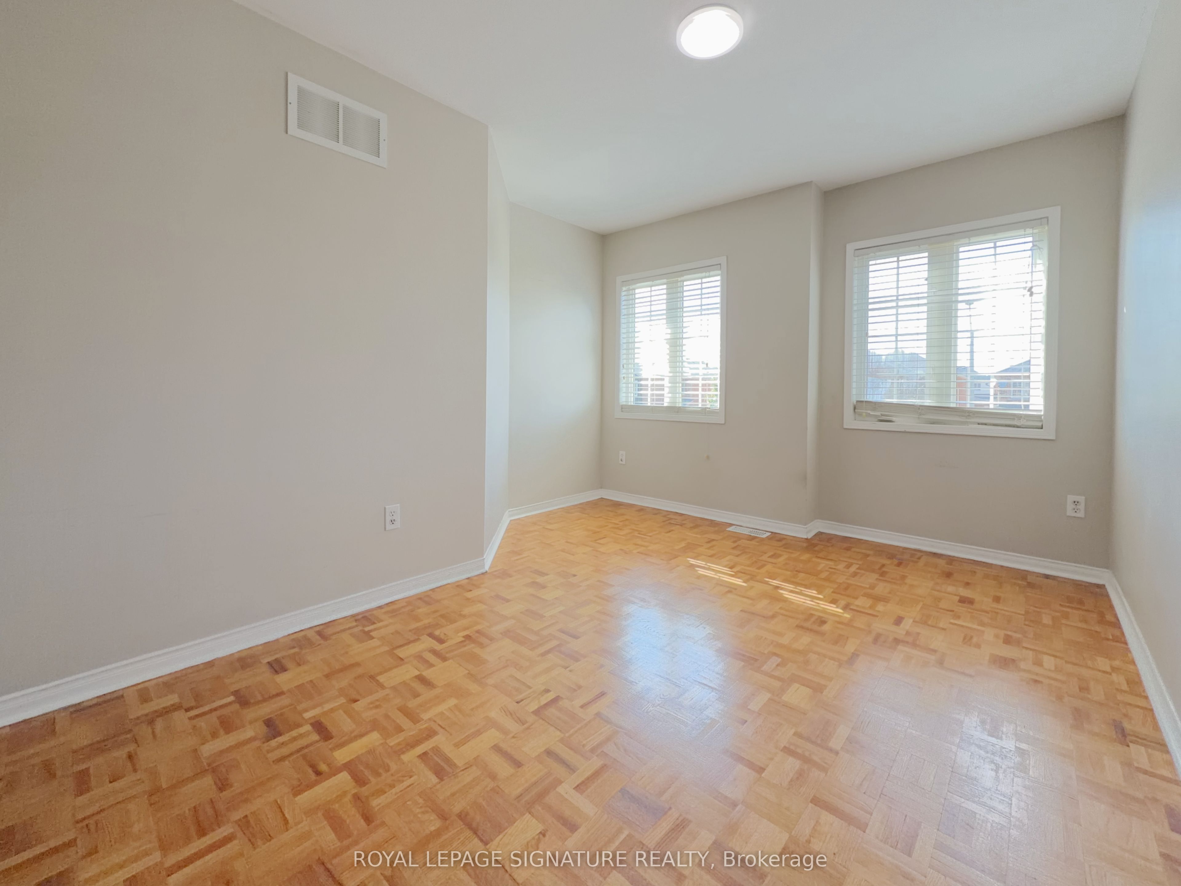 3321 Raindance Crescent Property Photo 21