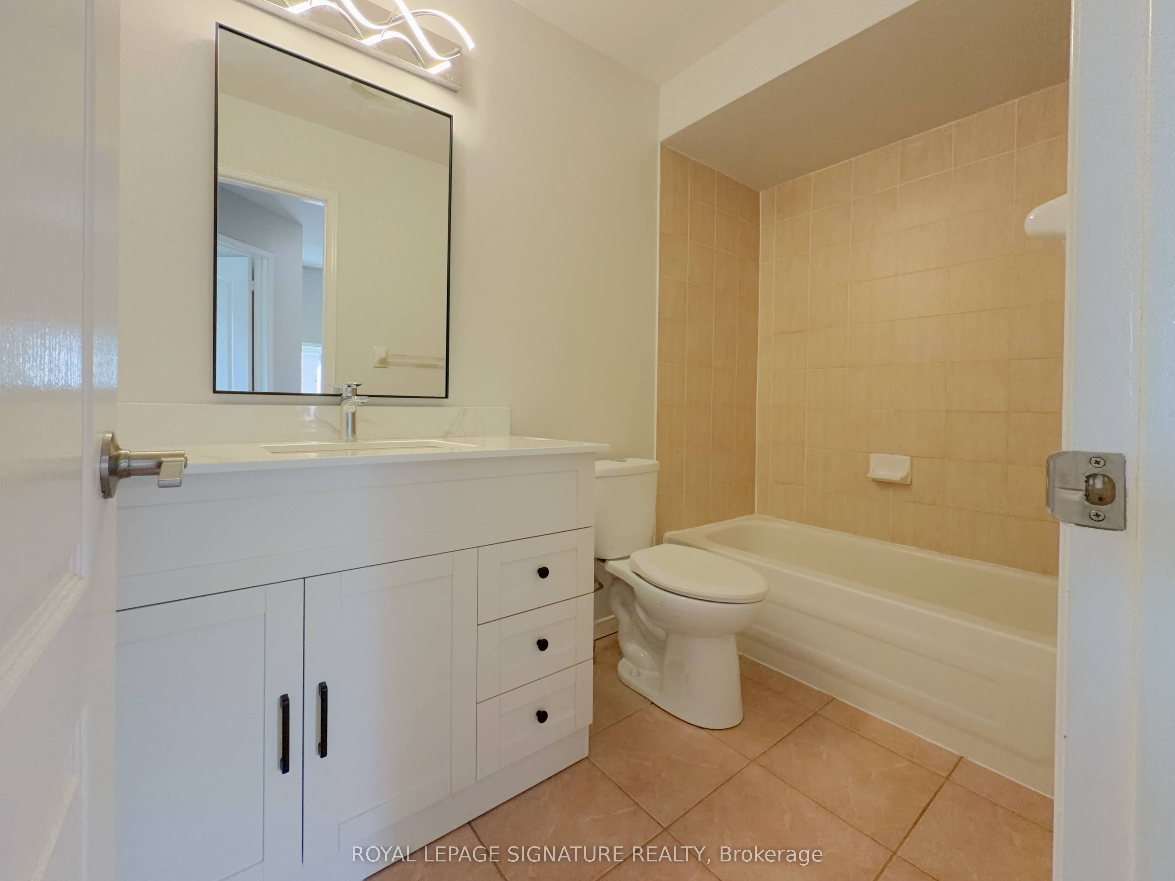 3321 Raindance Crescent Property Photo 22
