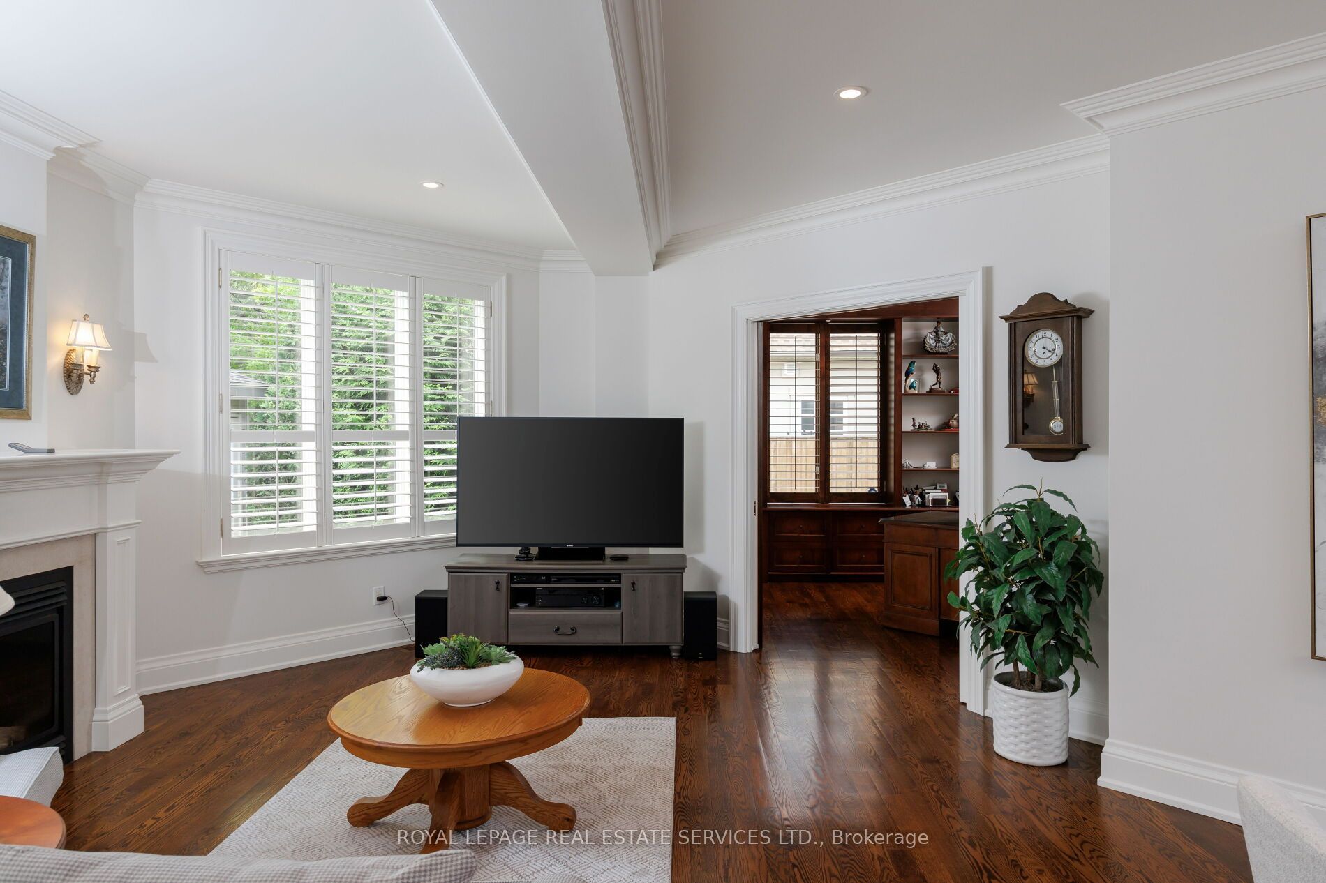 70 Shorewood Place Property Photo 10