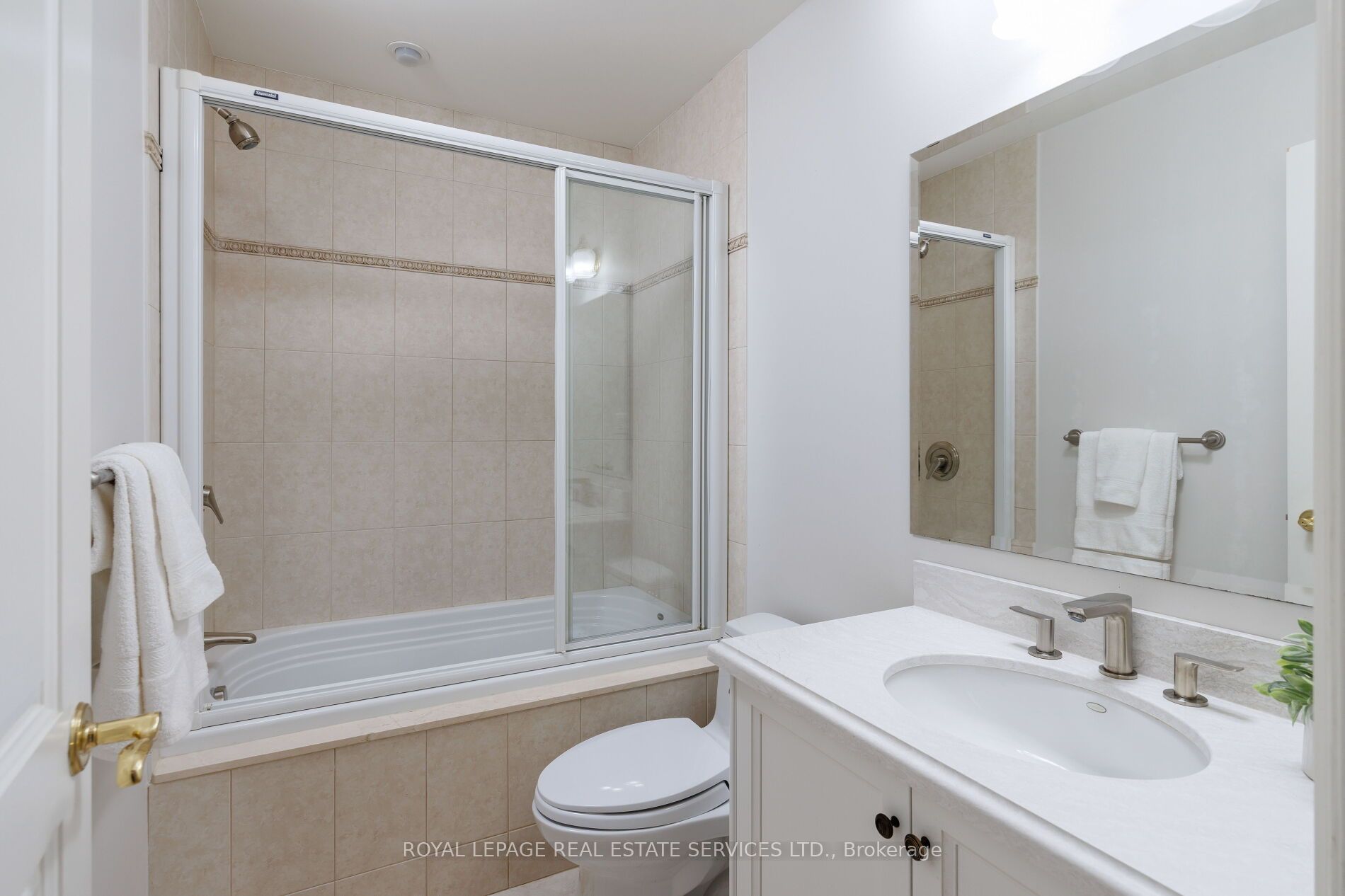 70 Shorewood Place Property Photo 28