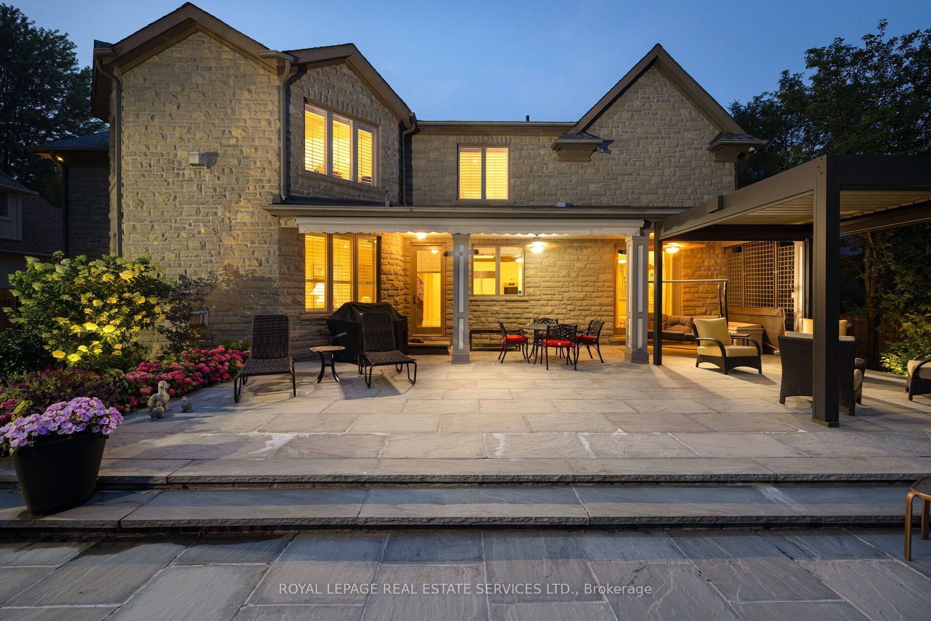 70 Shorewood Place Property Photo 40