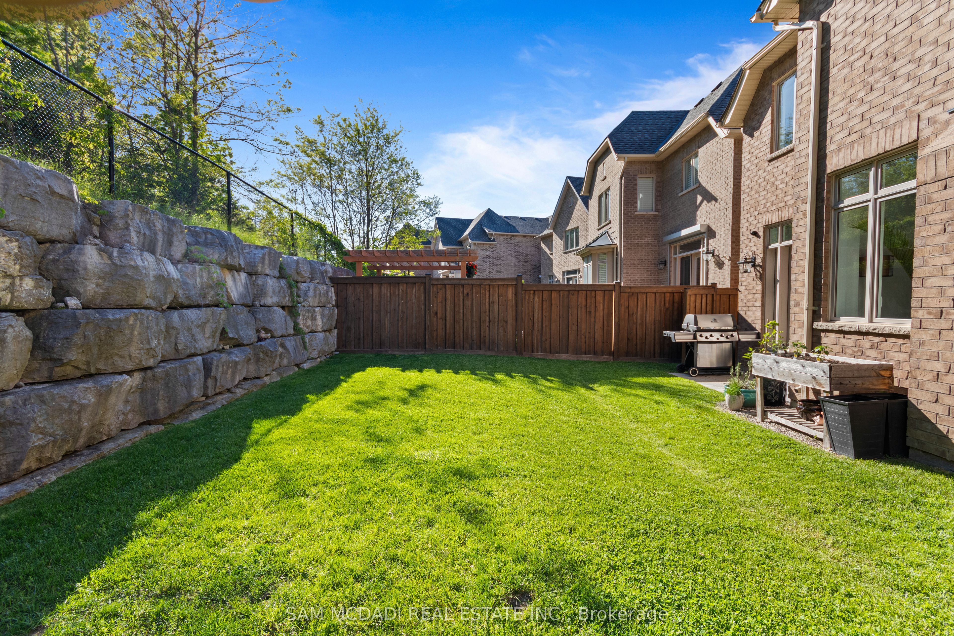 46 Foxtail Court Property Photo 44