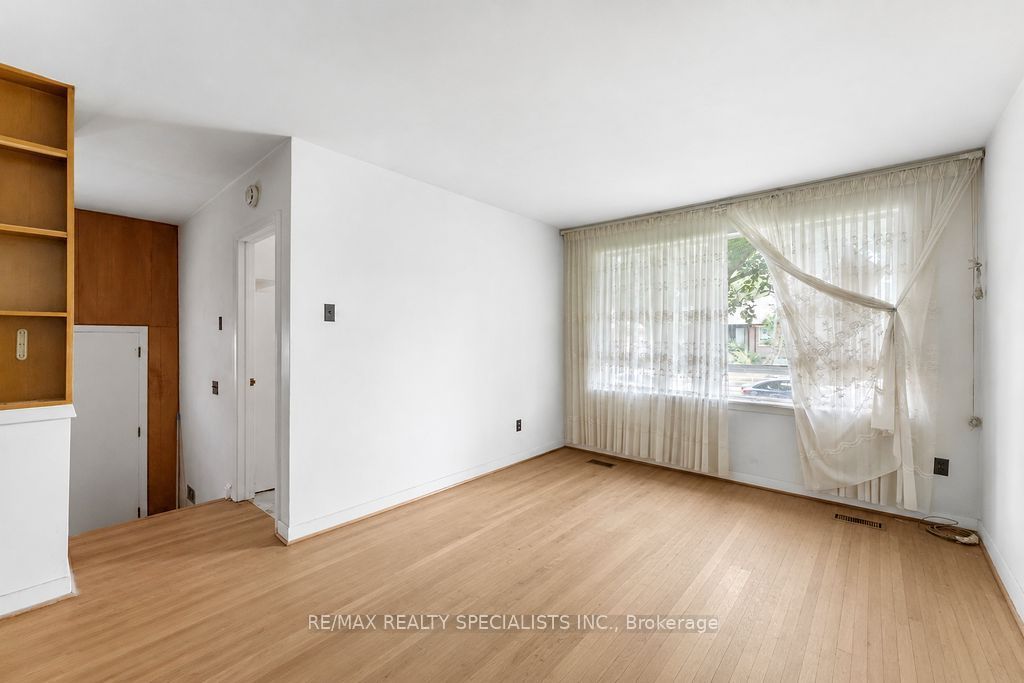 122 Cordella Avenue Property Photo 8