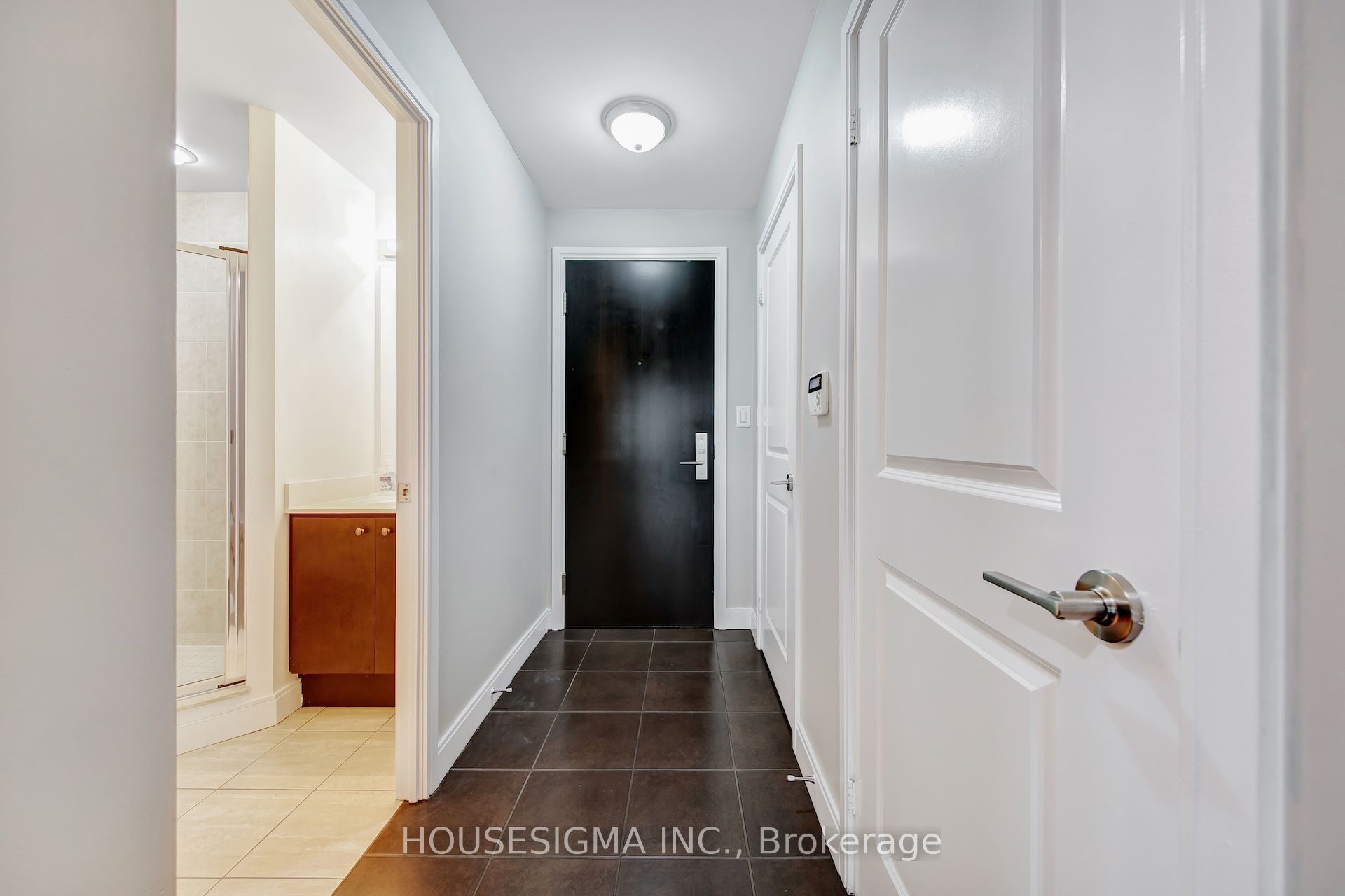 60 Absolute Avenue 507 Property Photo 3