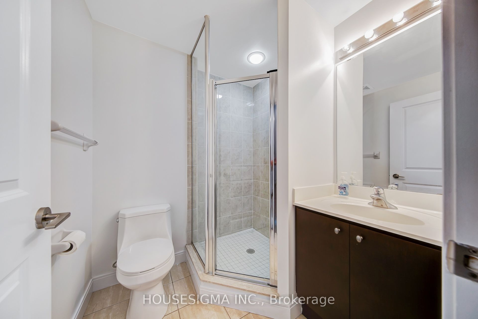 60 Absolute Avenue 507 Property Photo 5