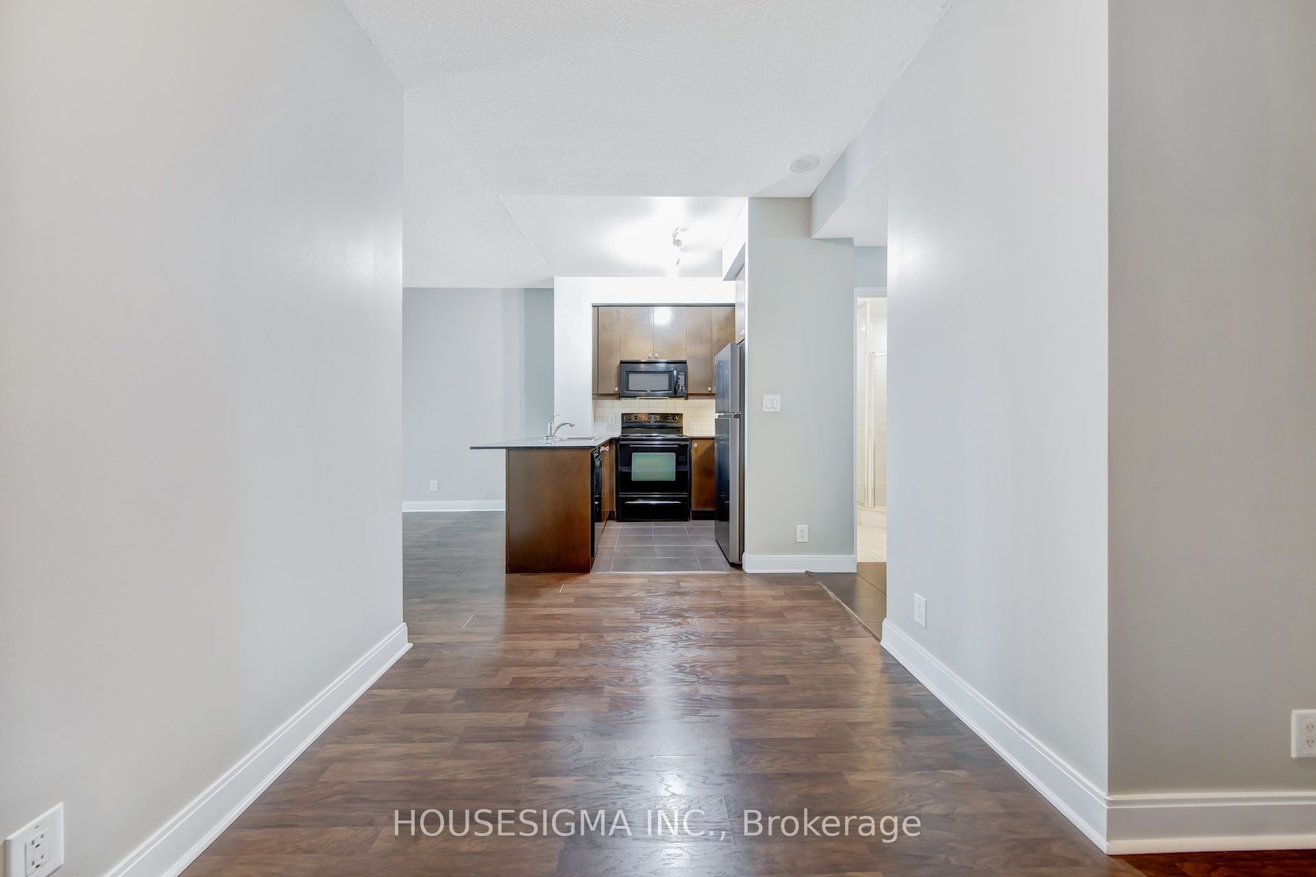 60 Absolute Avenue 507 Property Photo 12
