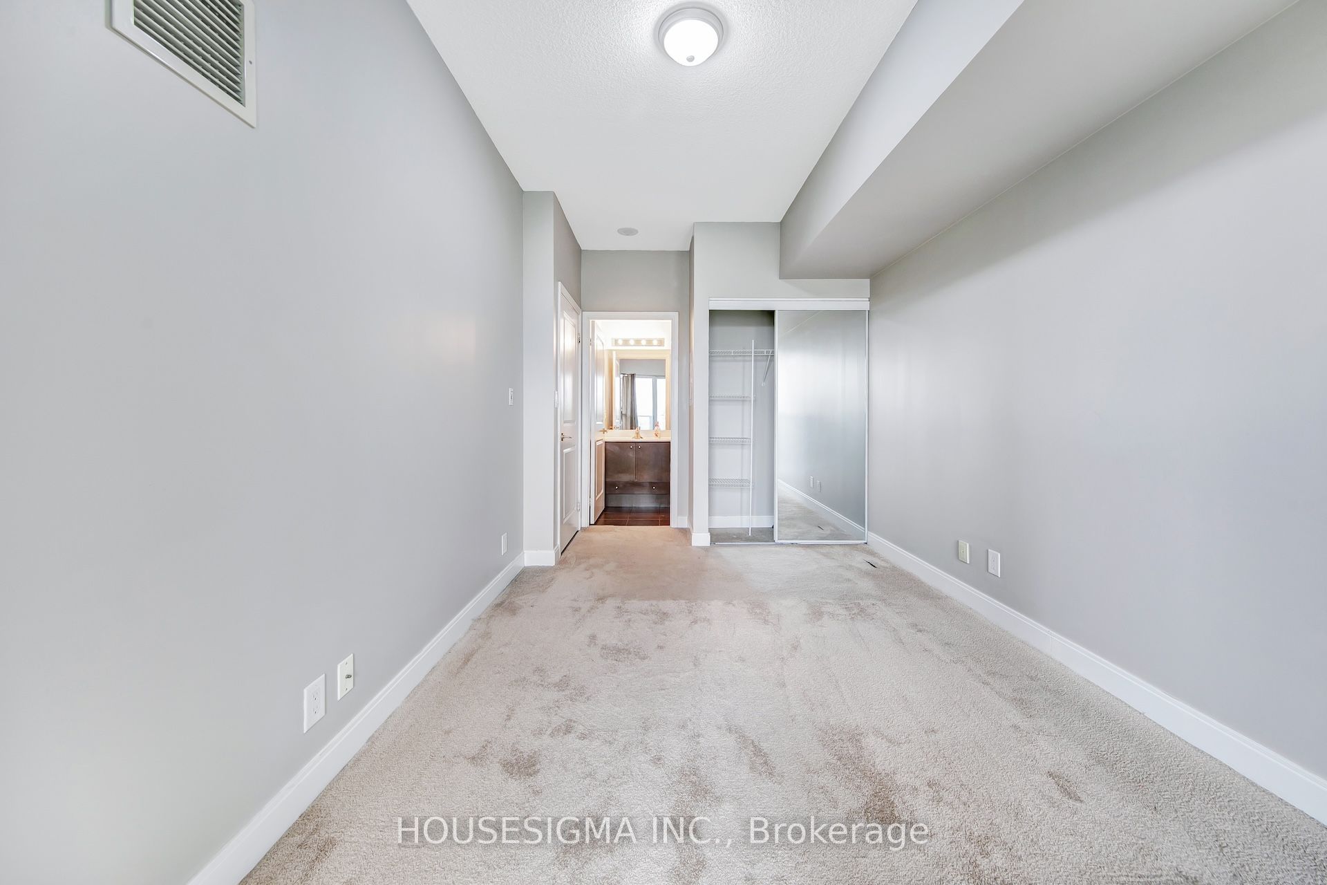 60 Absolute Avenue 507 Property Photo 19