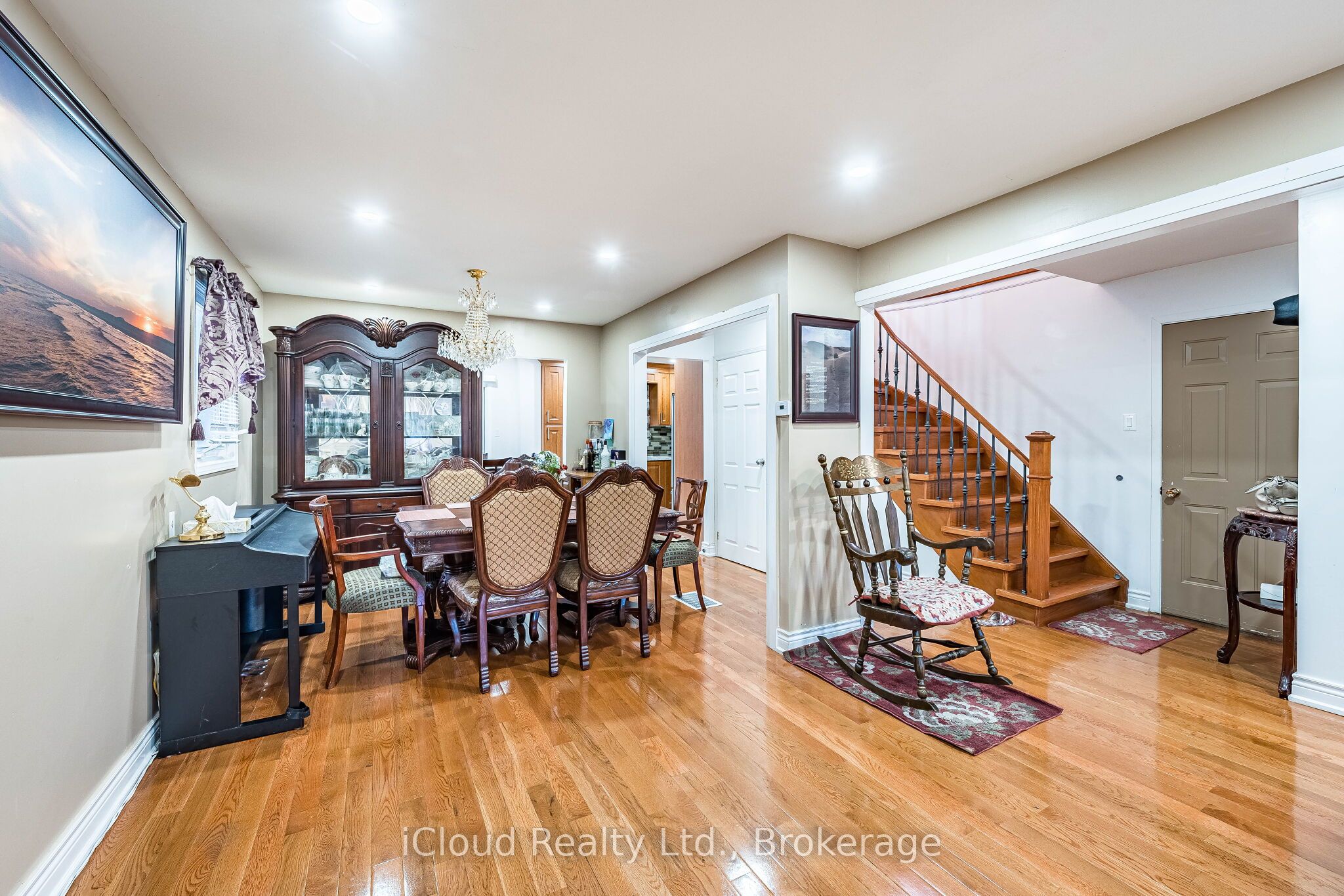 135 Autumn Glen Circle Property Photo 8