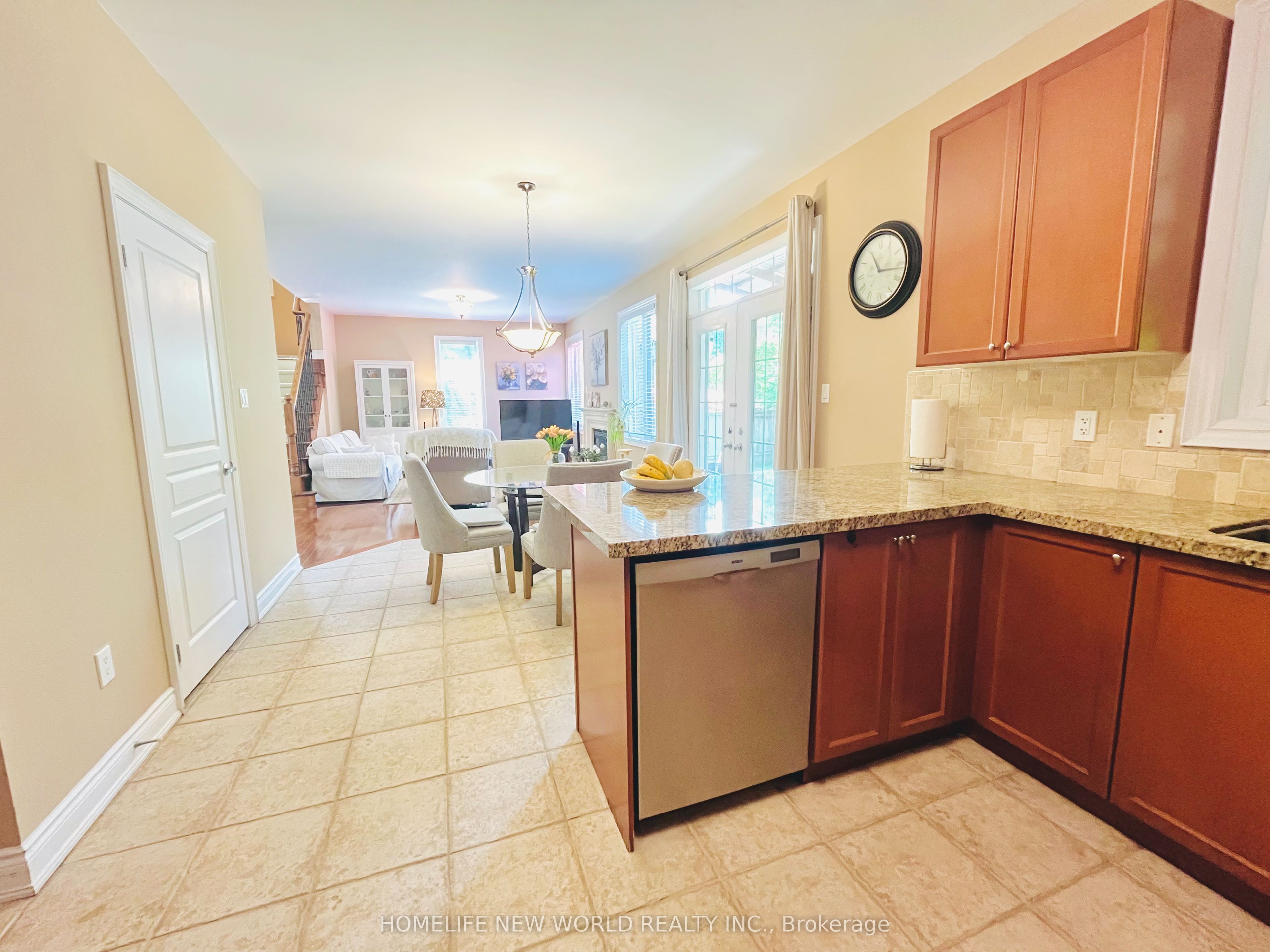 325 Admiral Drive Property Photo 7