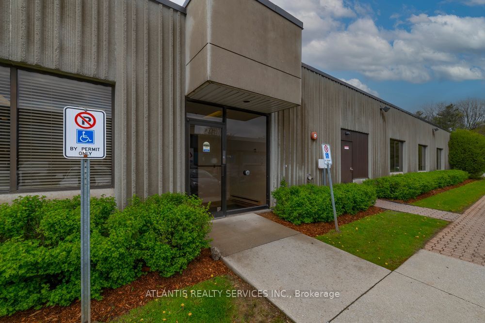 1115 North Service Road W Property Photo 3