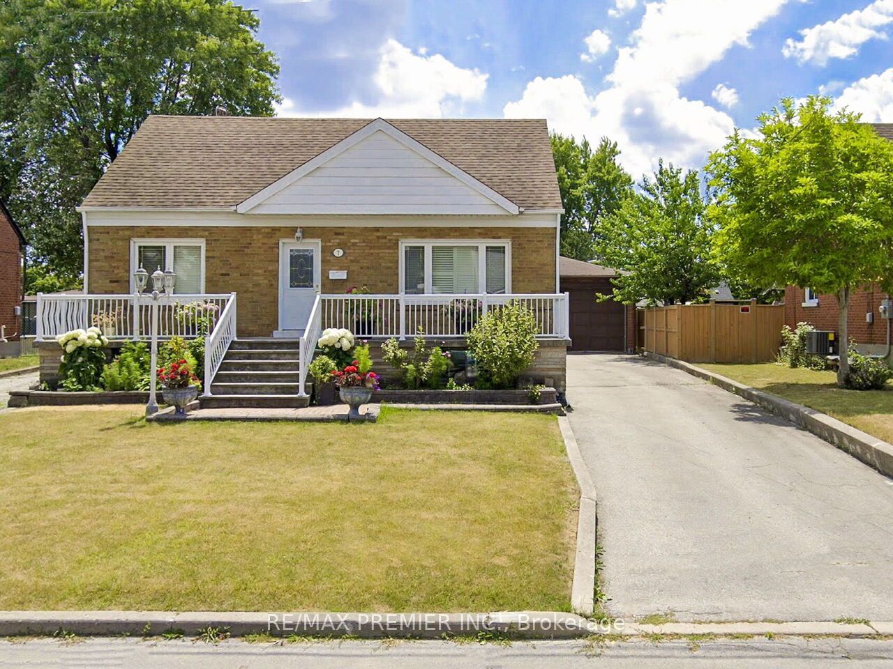 7 Mayall Avenue Property Photo 1