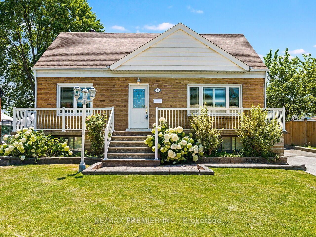 7 Mayall Avenue Property Photo 2