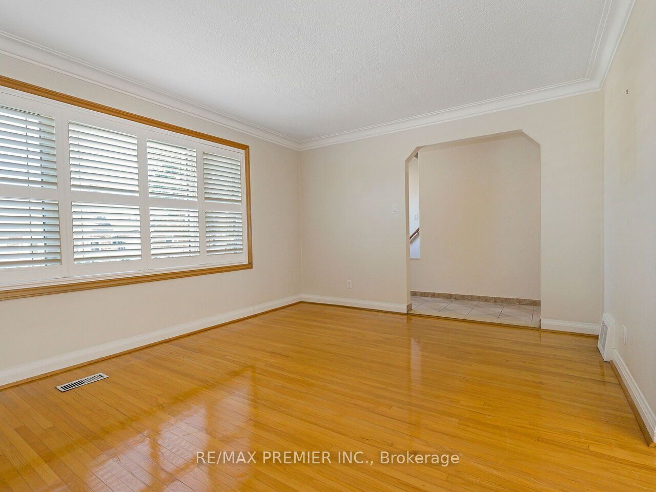 7 Mayall Avenue Property Photo 7