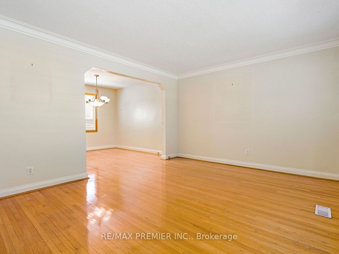 7 Mayall Avenue Property Photo 8