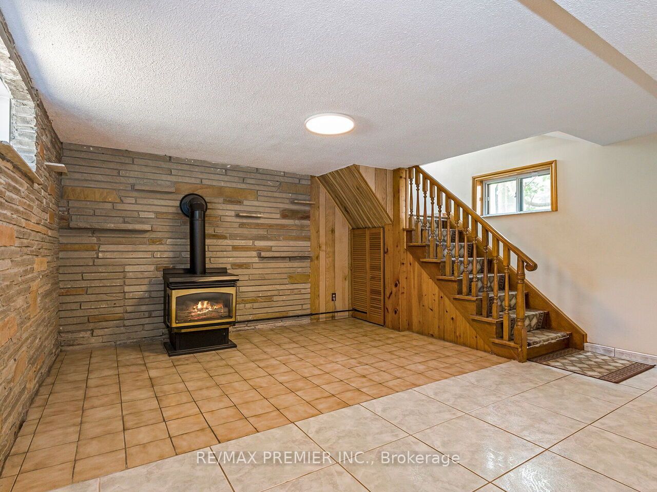 7 Mayall Avenue Property Photo 25