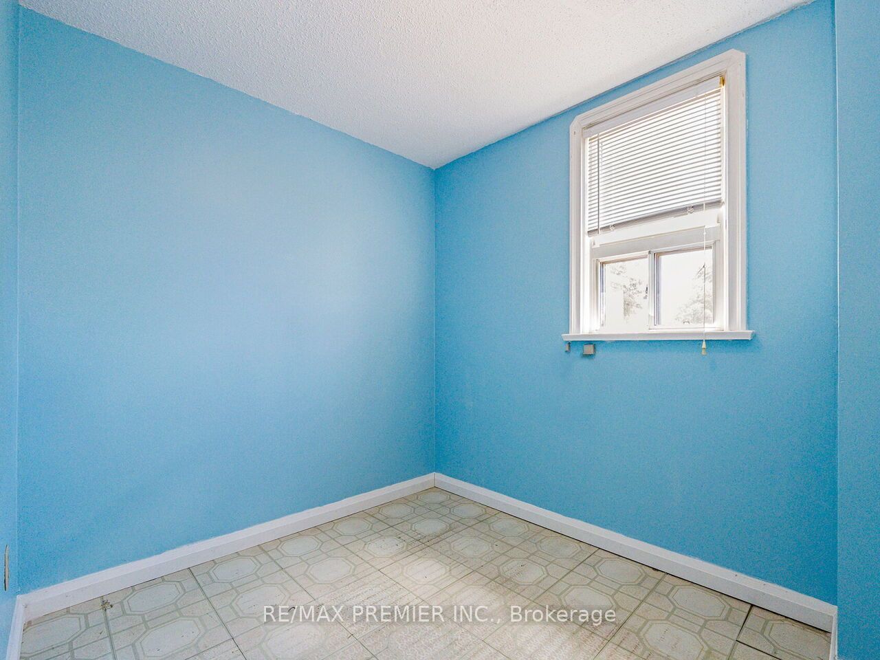 7 Mayall Avenue Property Photo 34