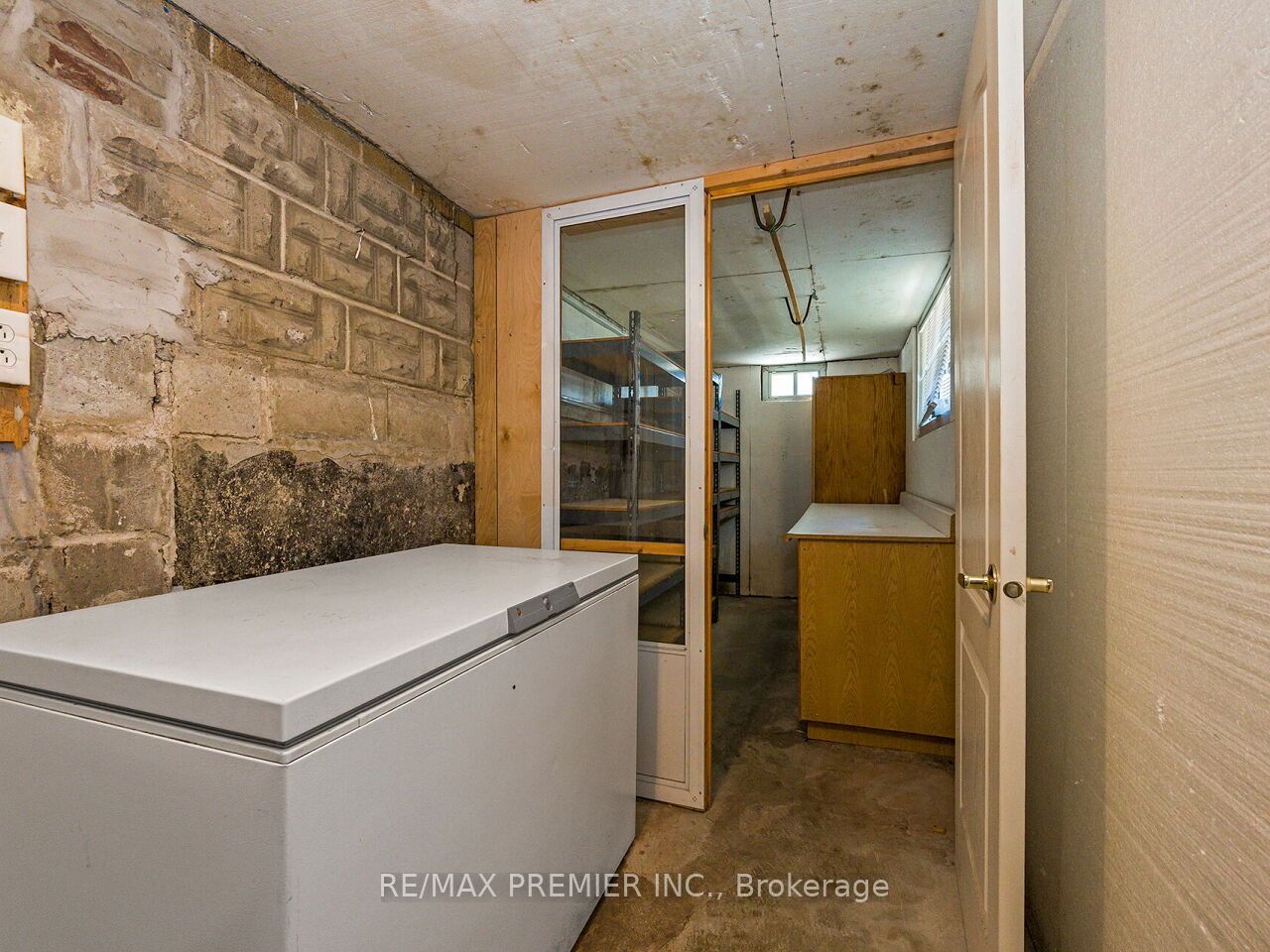 7 Mayall Avenue Property Photo 38