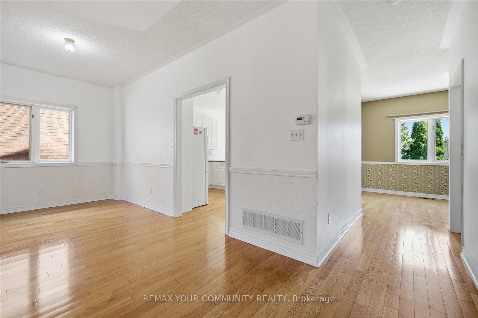 6926 Early Settler Row Property Photo 15