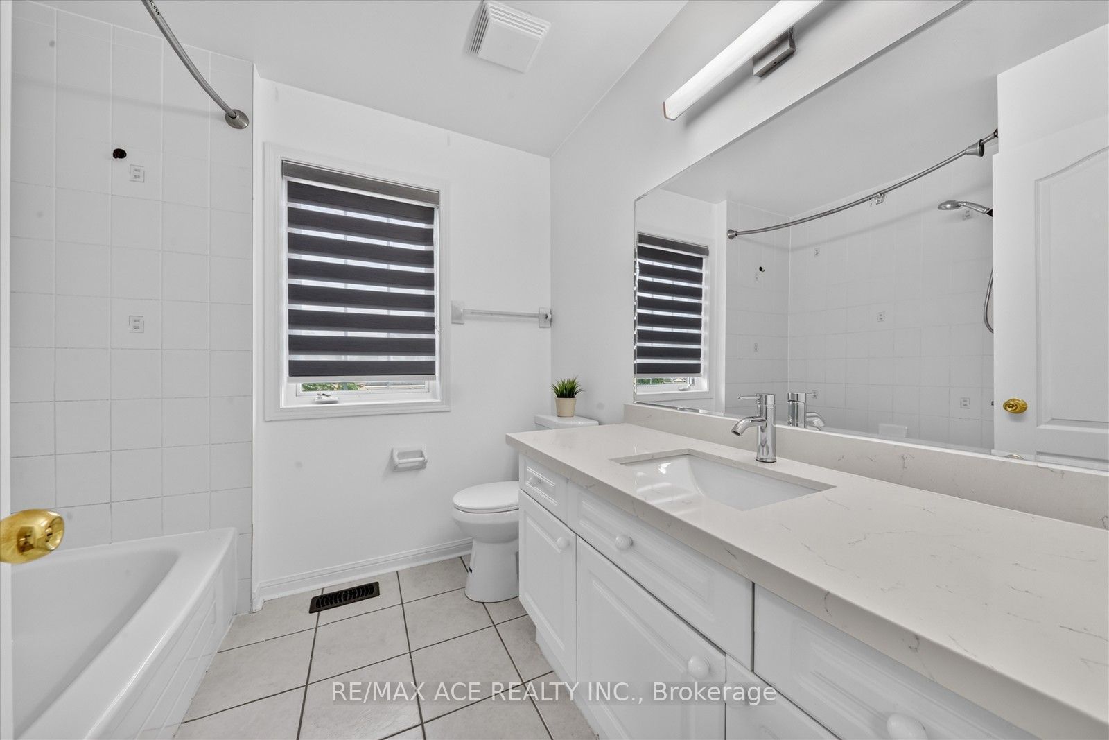 24 Zimmer Street Property Photo 33