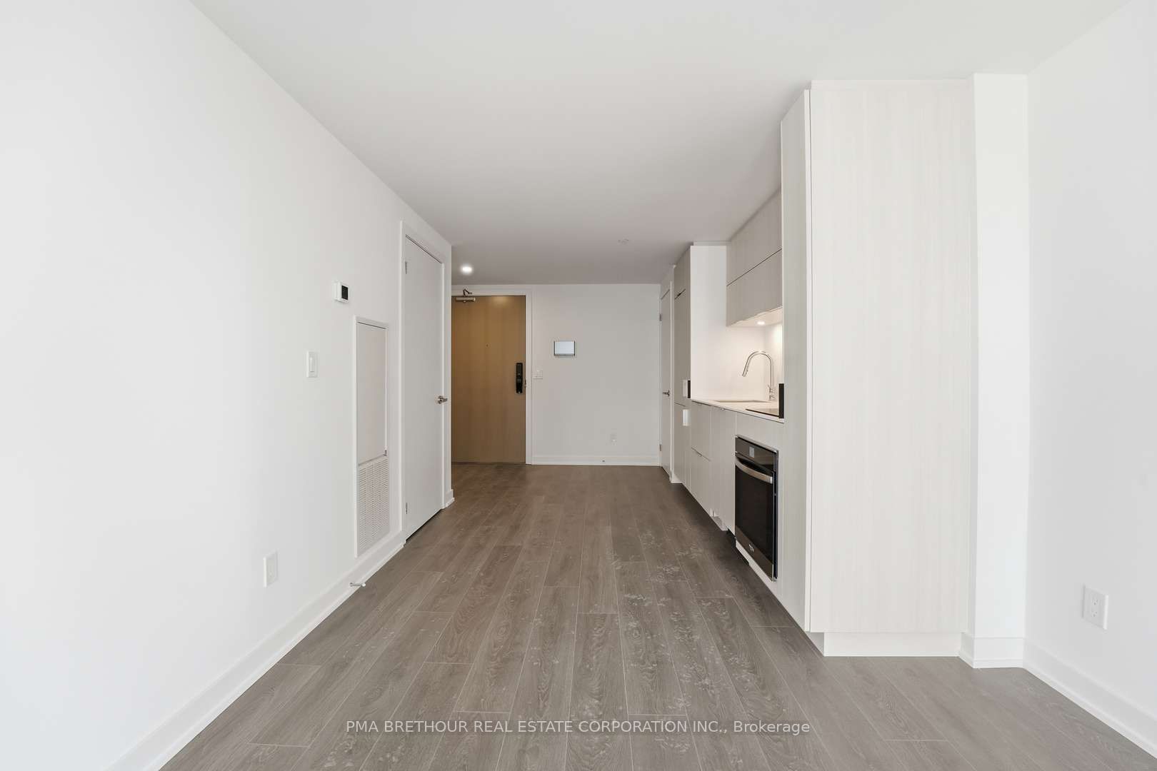 370 Martha Street 2508 Property Photo 7