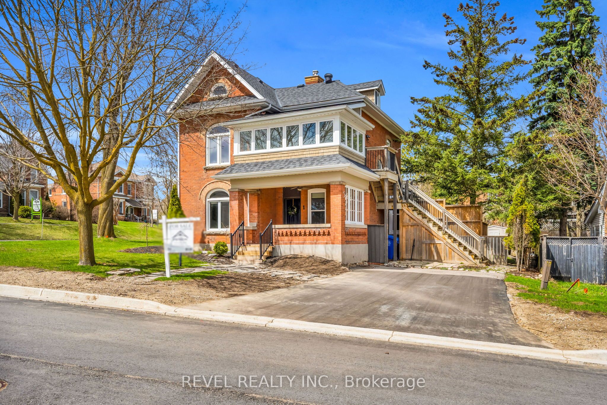 1 Third Avenue Property Photo 1