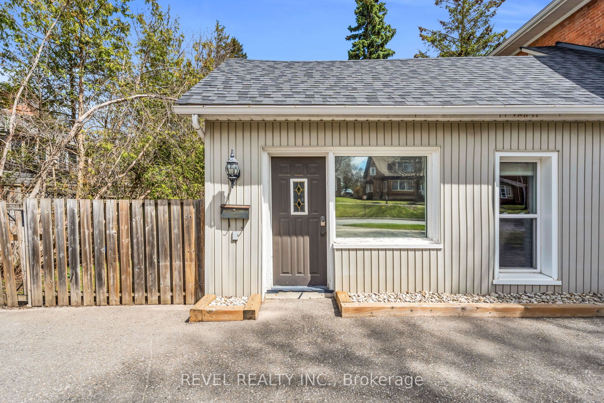 1 Third Avenue Property Photo 3
