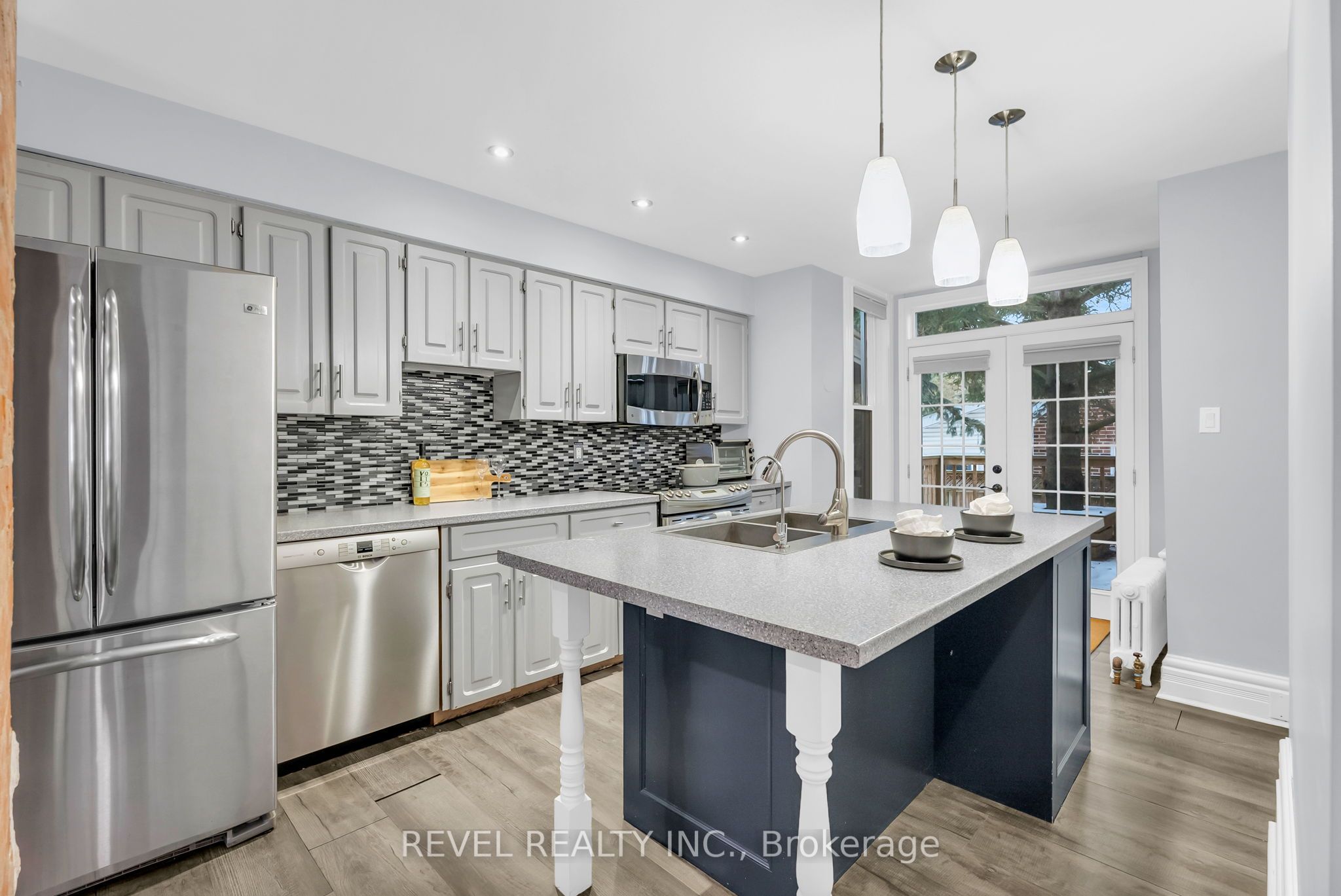 1 Third Avenue Property Photo 8