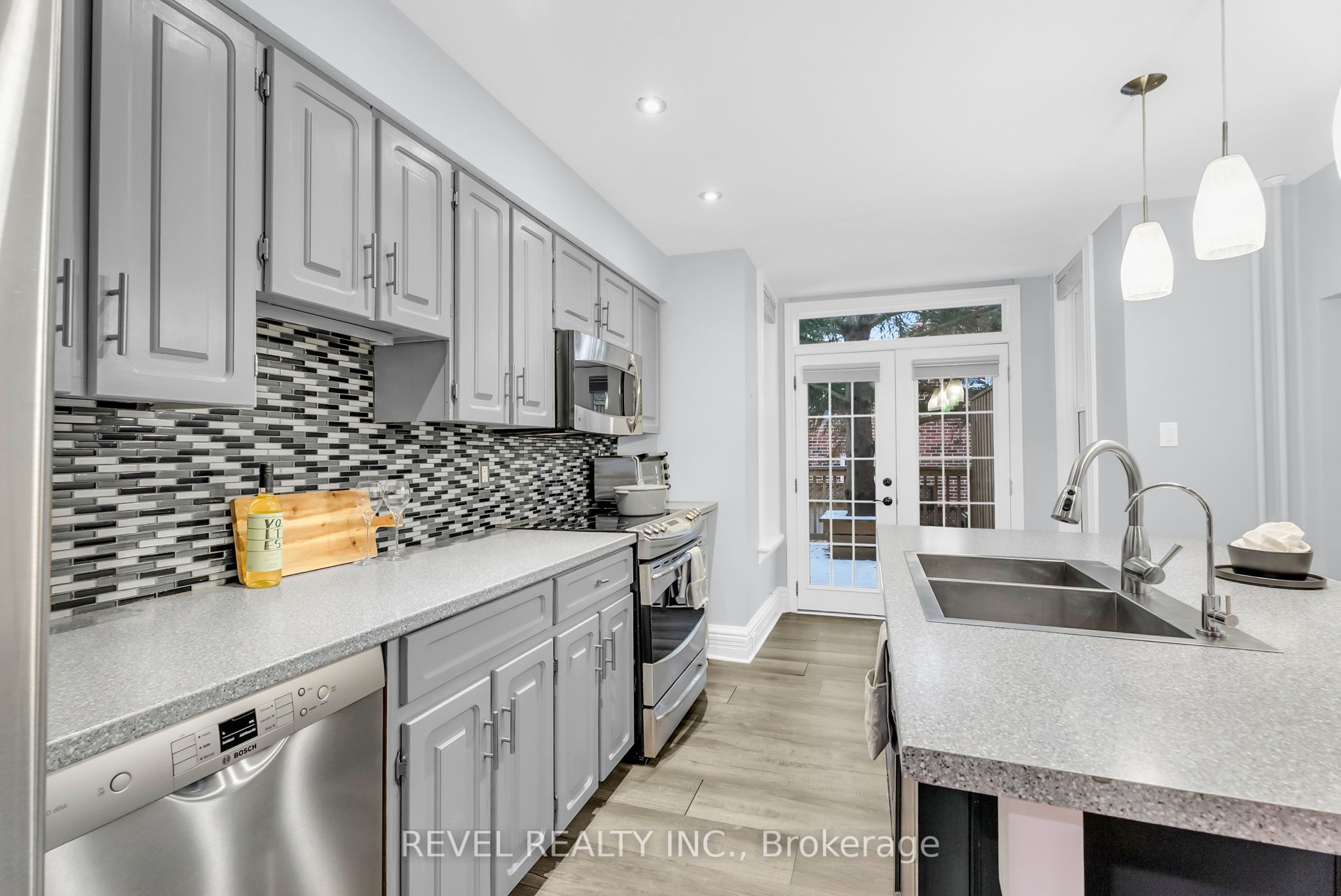 1 Third Avenue Property Photo 9