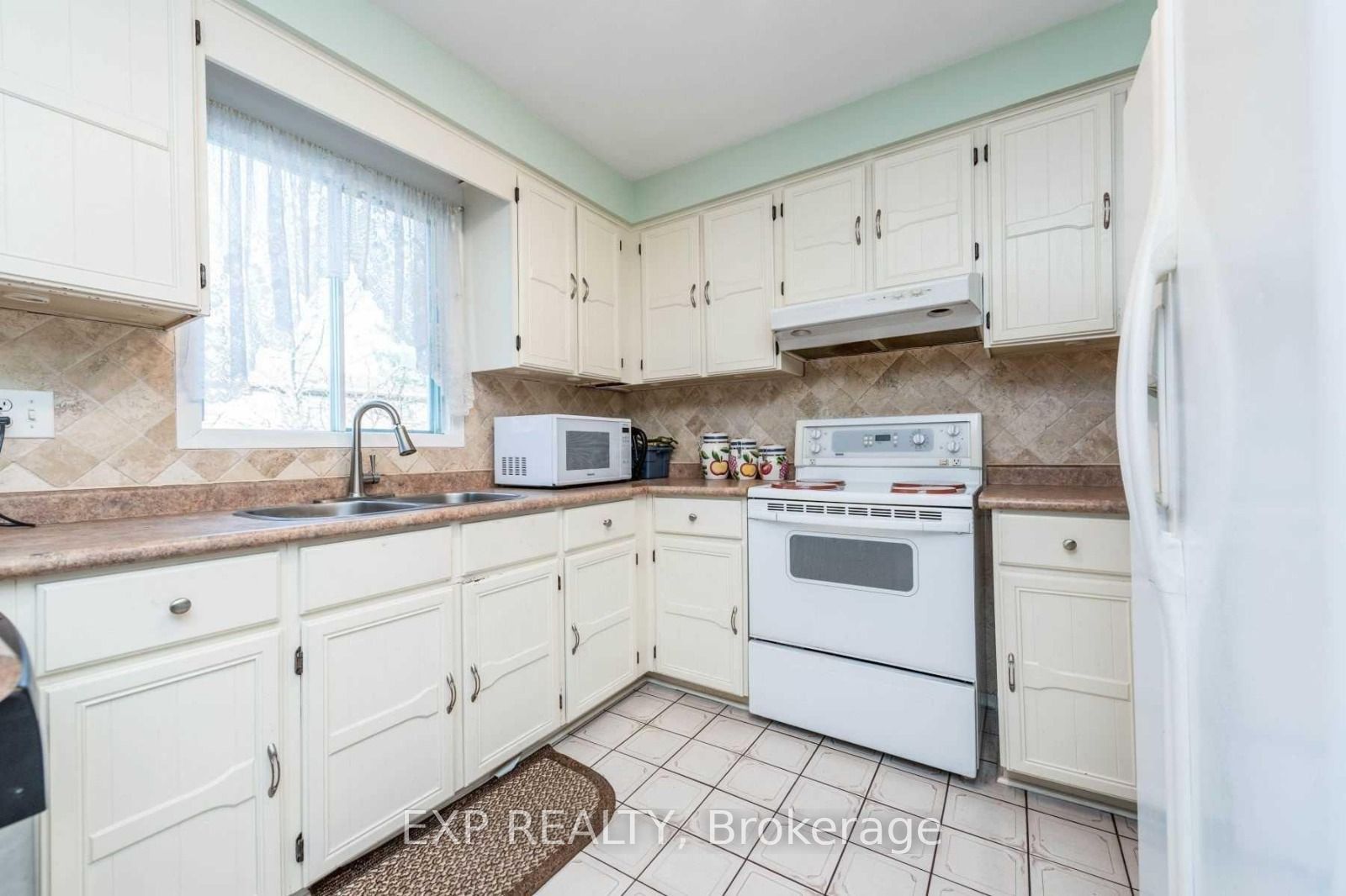 3 Shenstone Avenue Property Photo 9