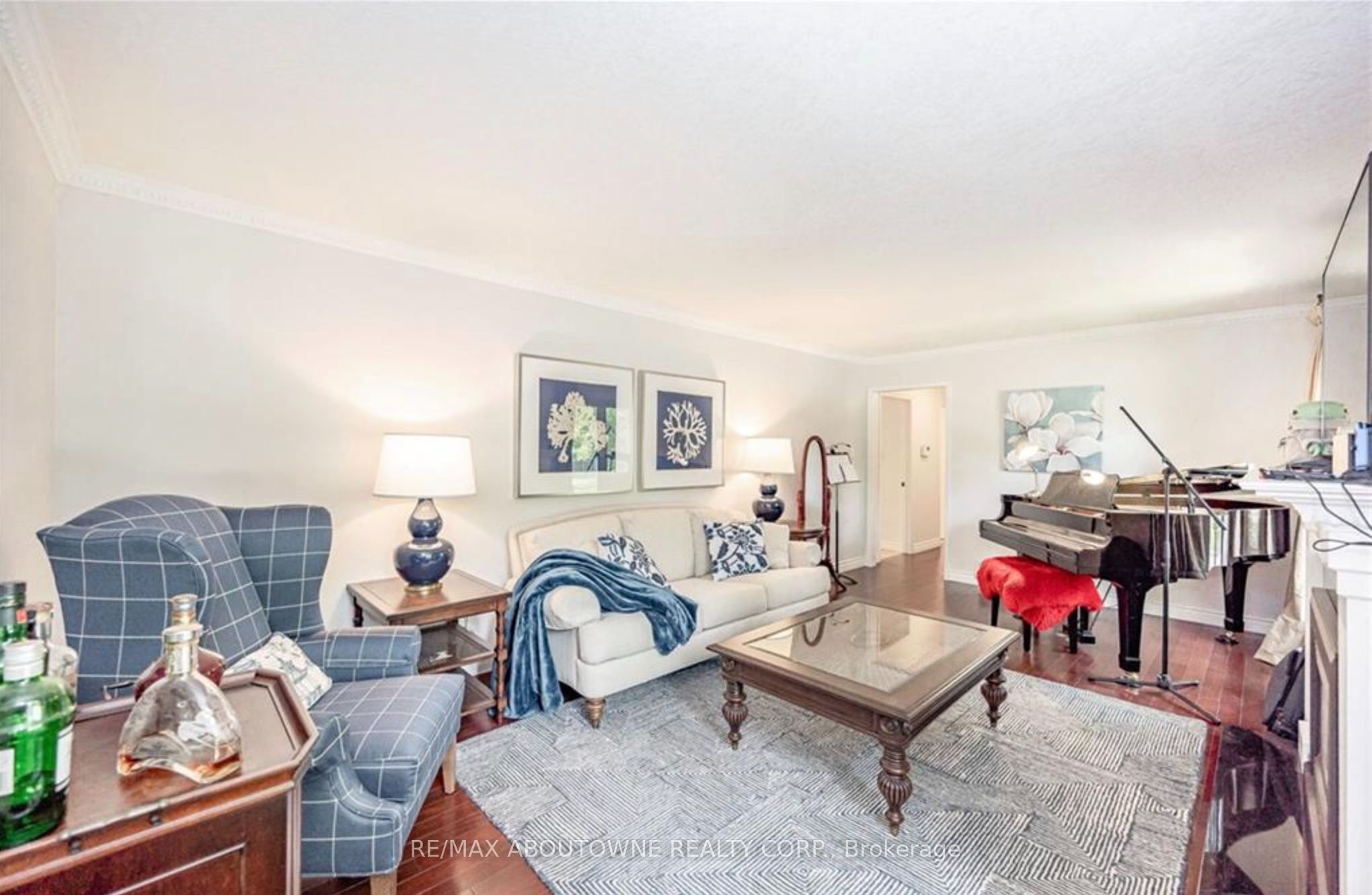 500 Blenheim Crescent Property Photo 17