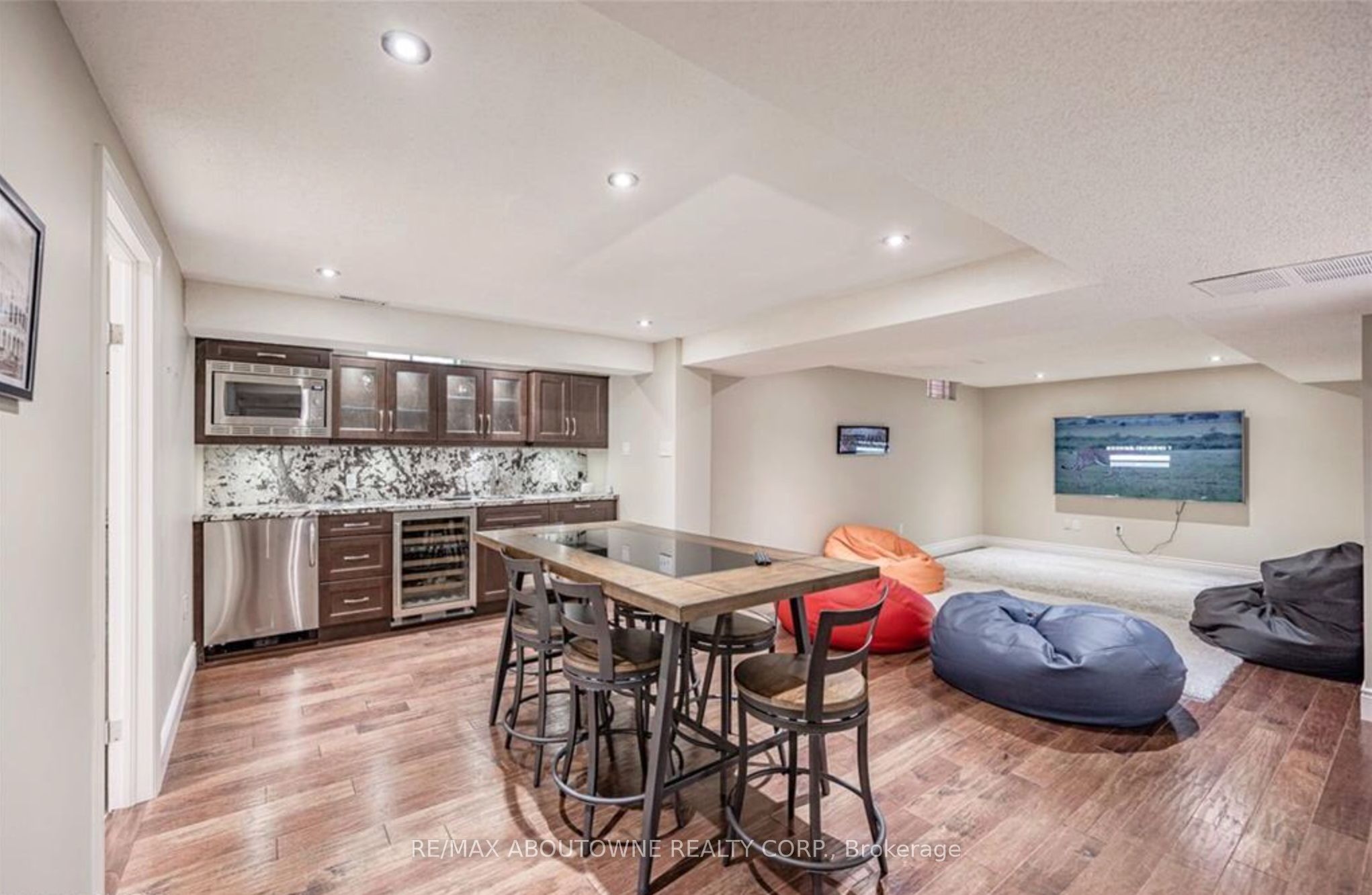 500 Blenheim Crescent Property Photo 33