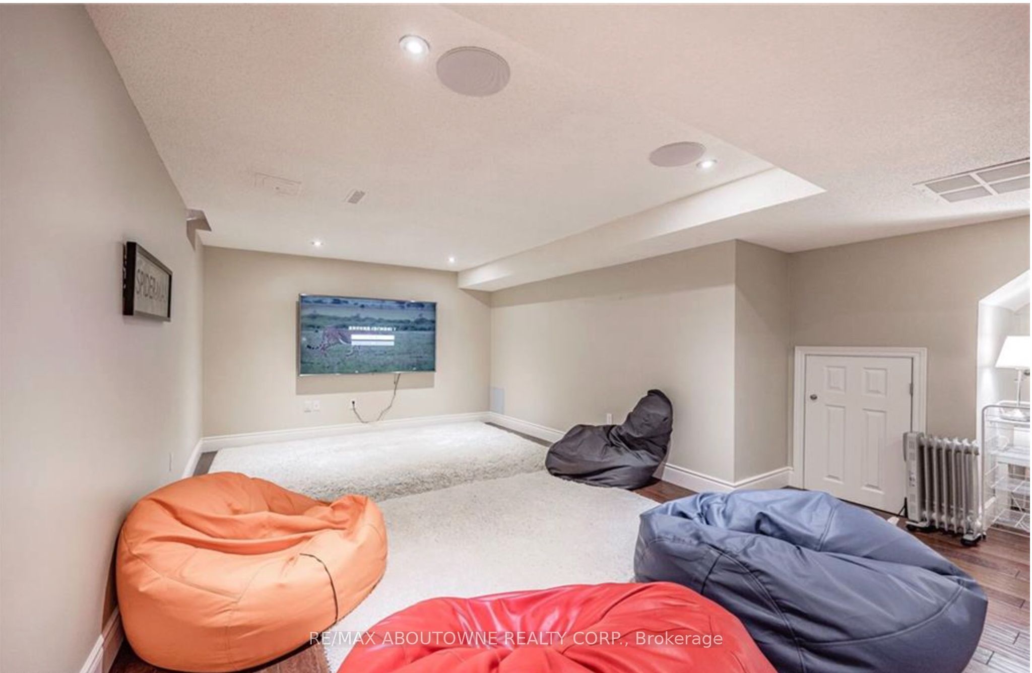 500 Blenheim Crescent Property Photo 35
