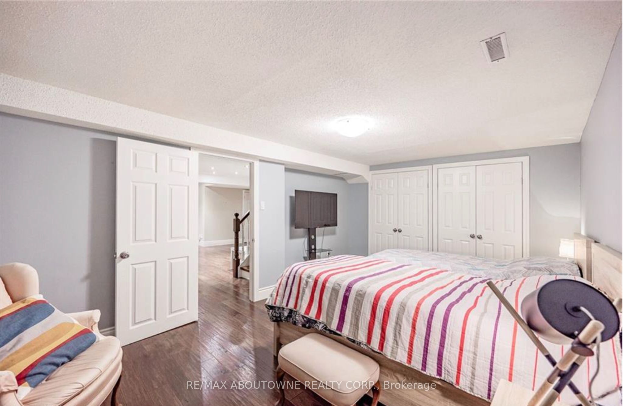 500 Blenheim Crescent Property Photo 37