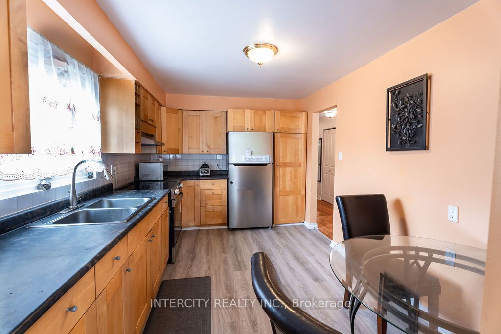 100 Dixon Road Property Photo 19