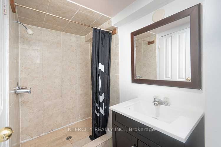 100 Dixon Road Property Photo 23