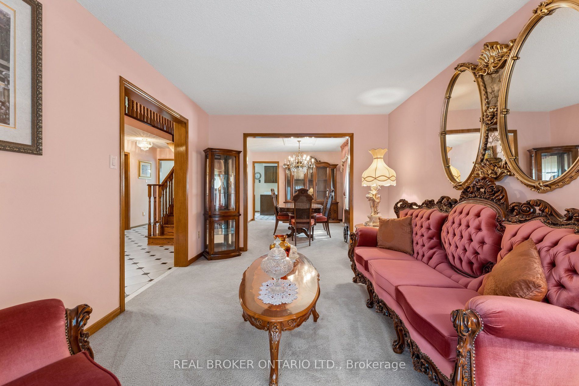 102 Coronation Circle Property Photo 8