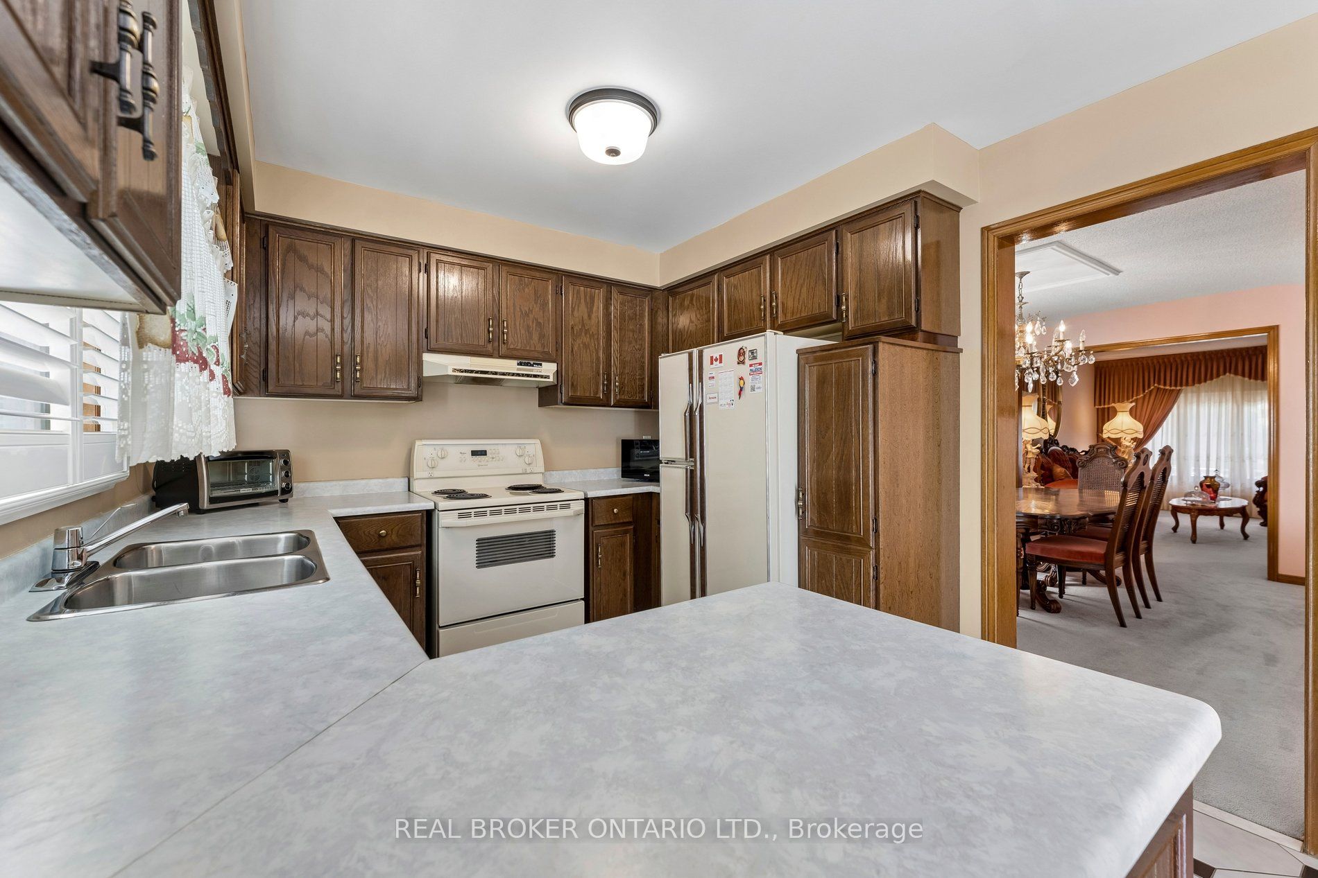 102 Coronation Circle Property Photo 12