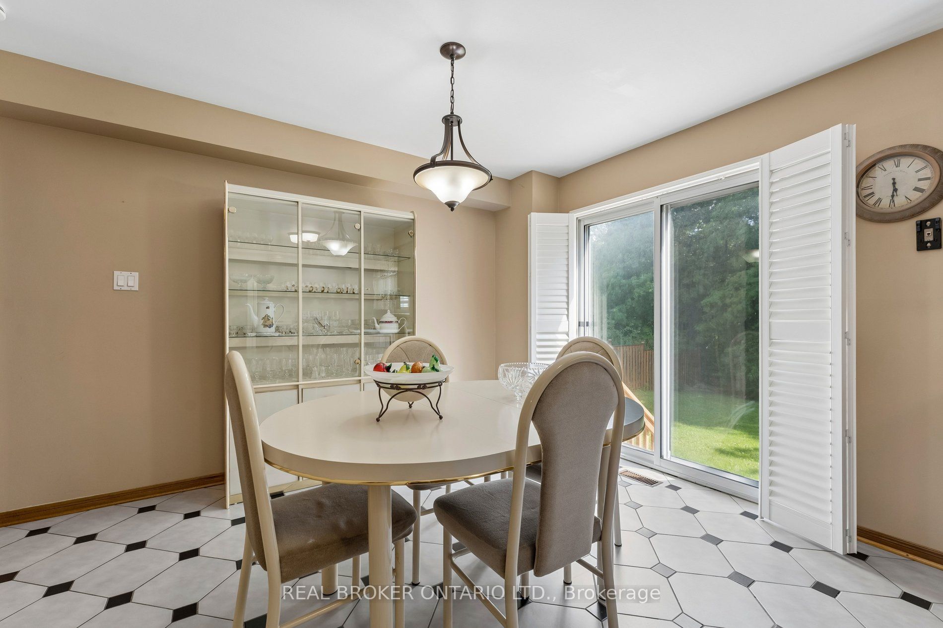 102 Coronation Circle Property Photo 13
