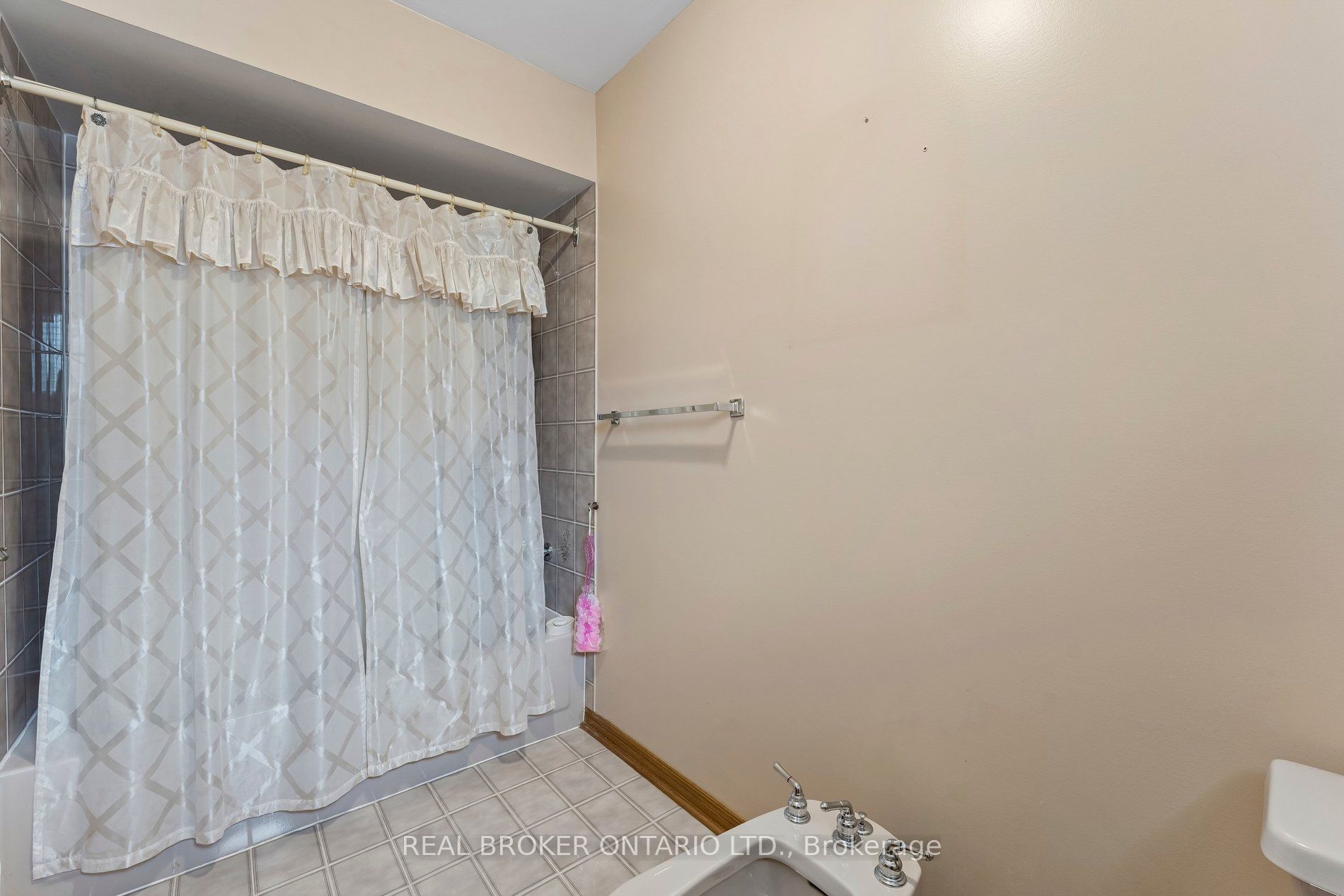 102 Coronation Circle Property Photo 27