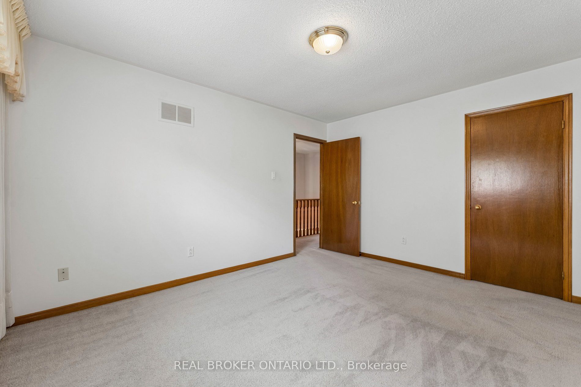 102 Coronation Circle Property Photo 30