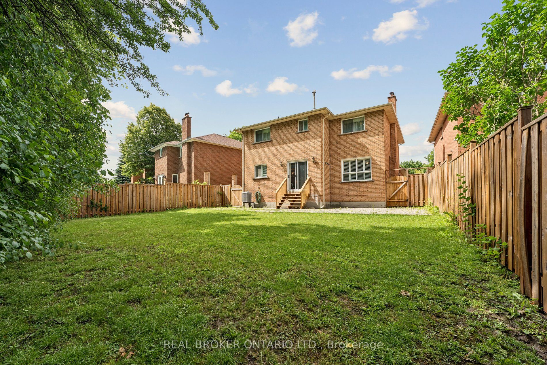 102 Coronation Circle Property Photo 43