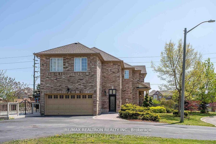 12 Edgevalley Court Property Photo 6