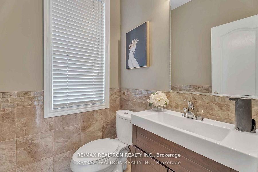 12 Edgevalley Court Property Photo 26