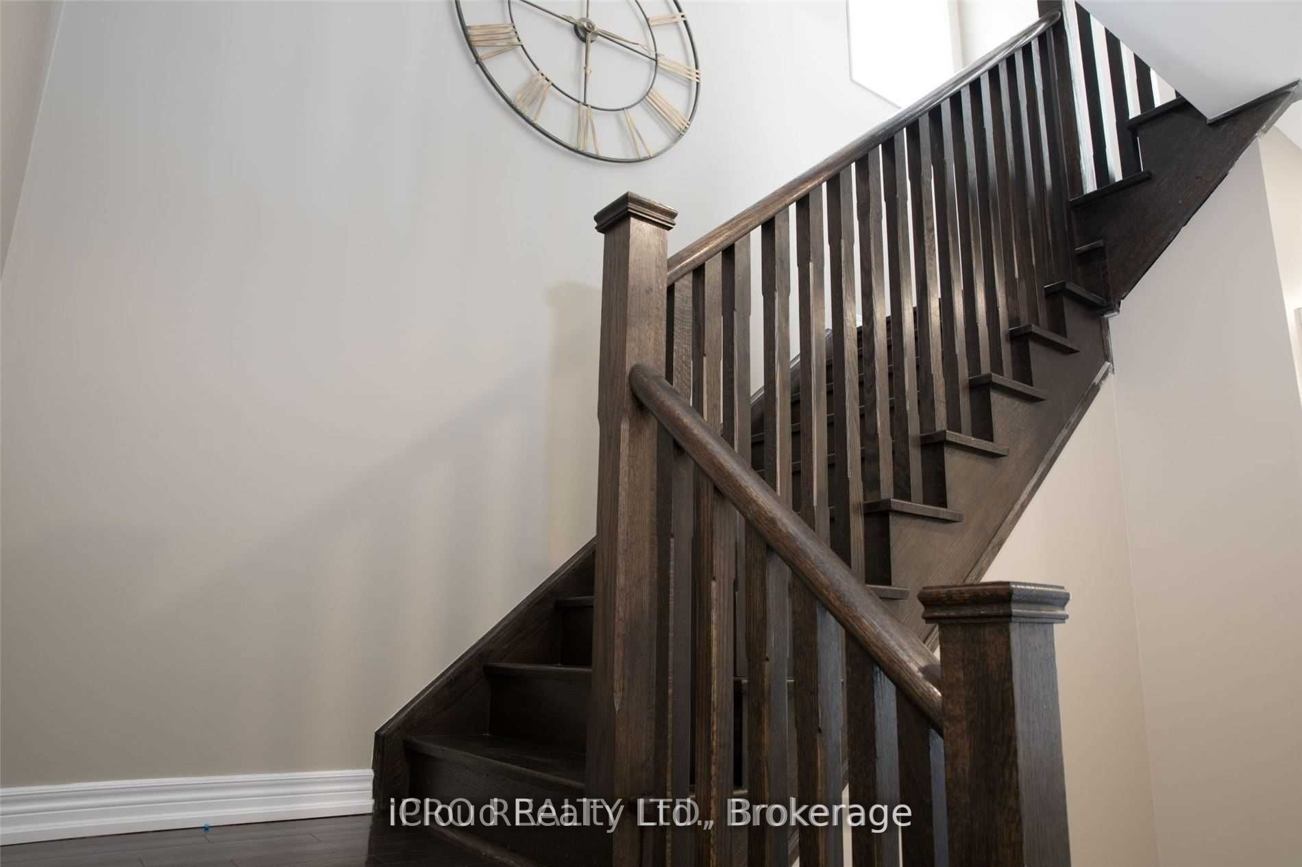 5 Chesterwood Crescent Upper Property Photo 15
