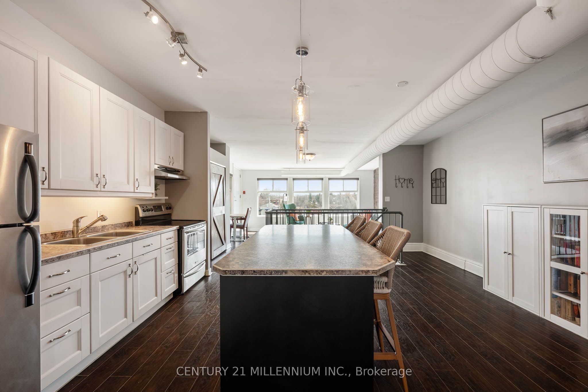 166 Broadway Avenue 5 Property Photo 3
