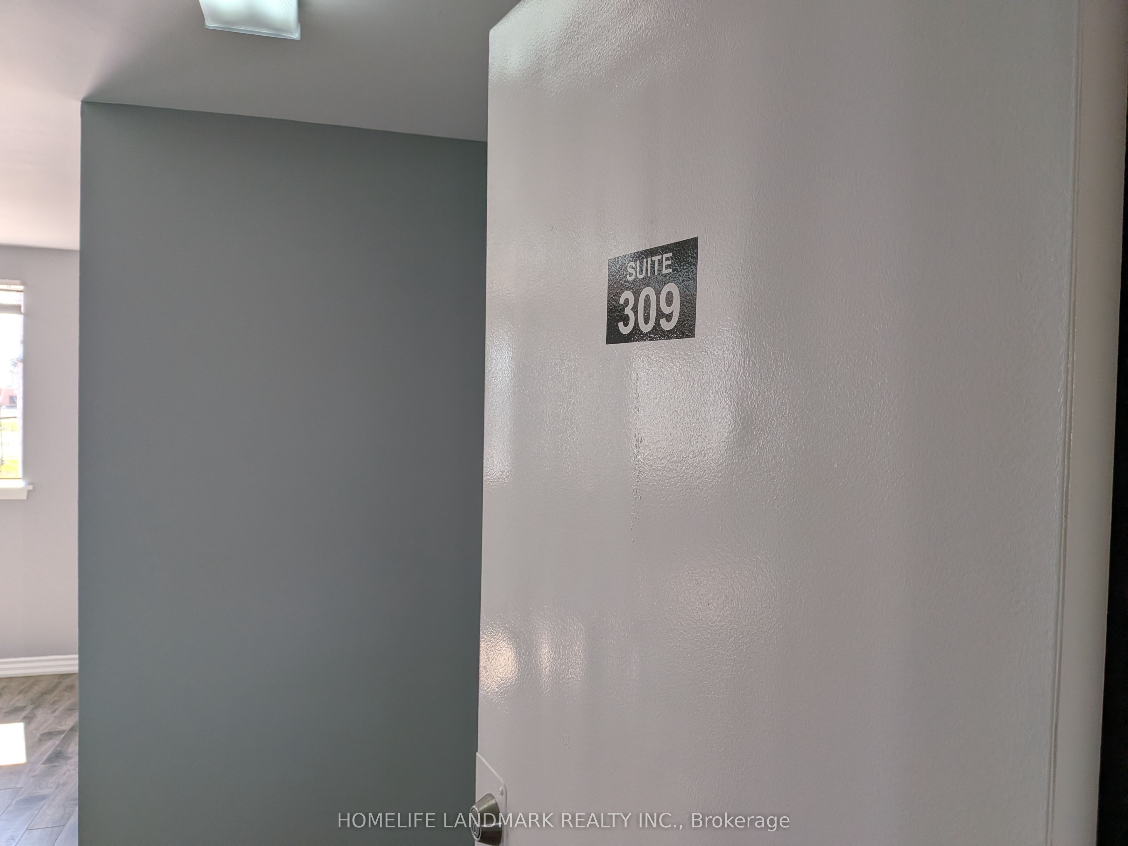 100 Rexdale Boulevard 309 Property Photo 2