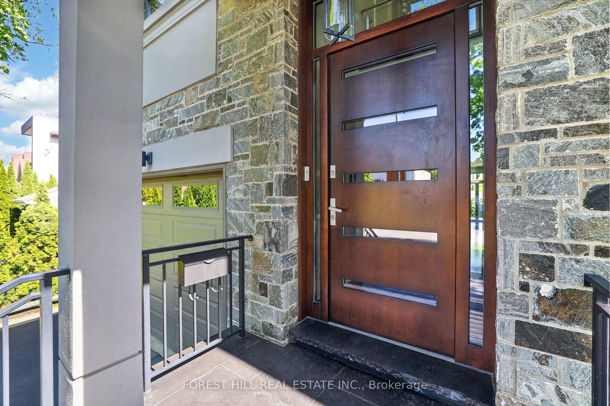 51 Greenfield Drive Property Photo 2