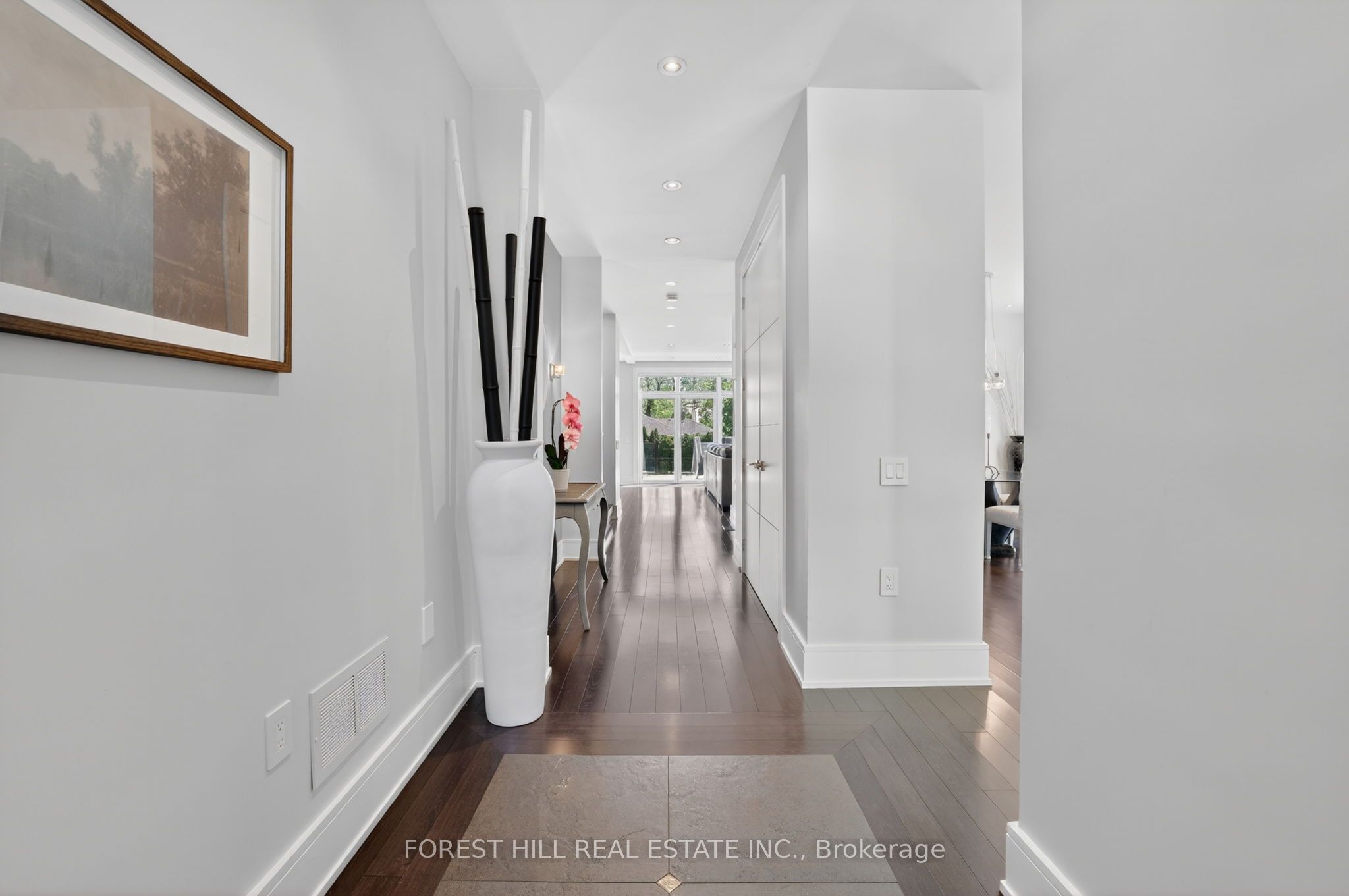 51 Greenfield Drive Property Photo 3