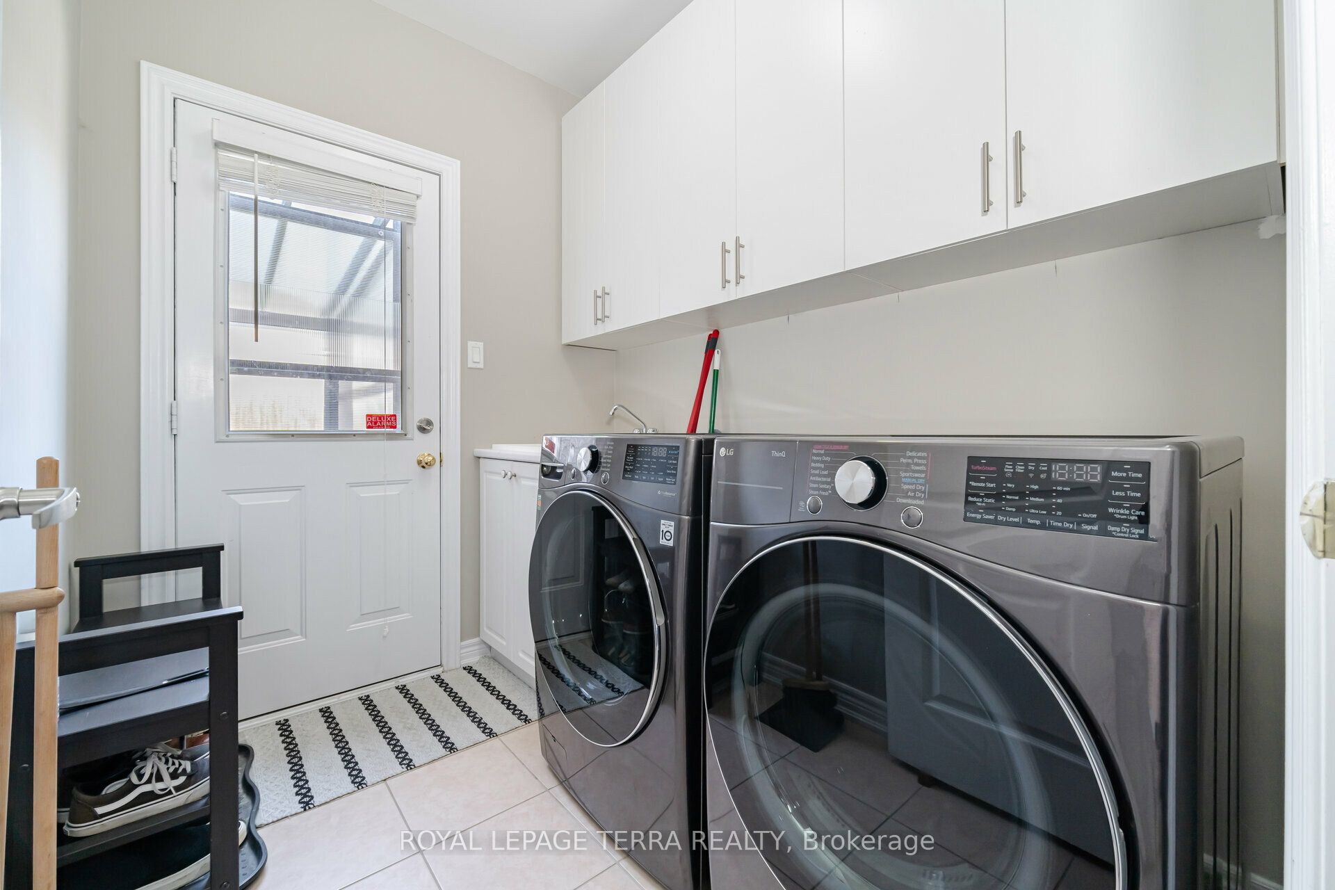 30 Eatonville Street Upper Property Photo 24