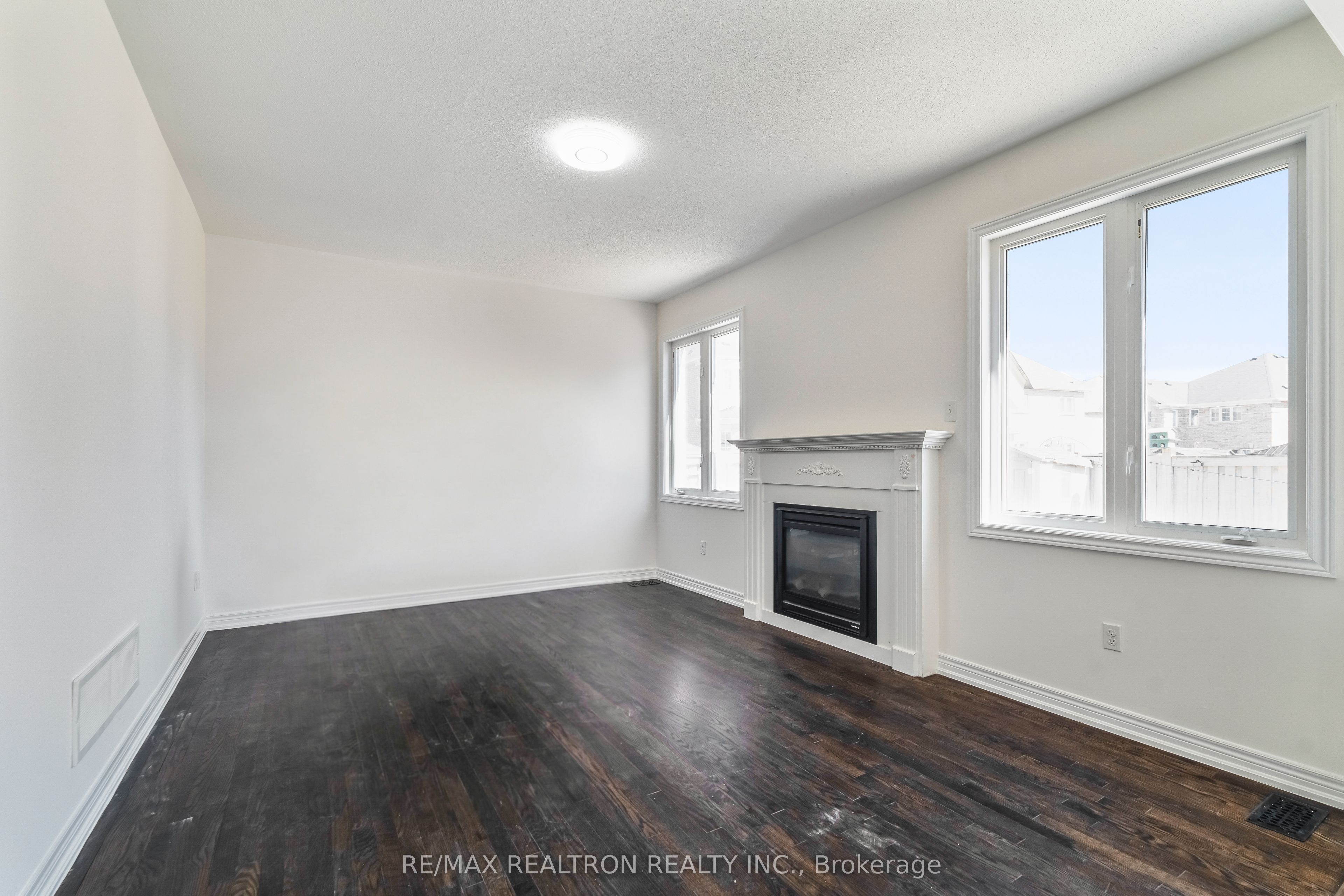 9 Constance Street Property Photo 15